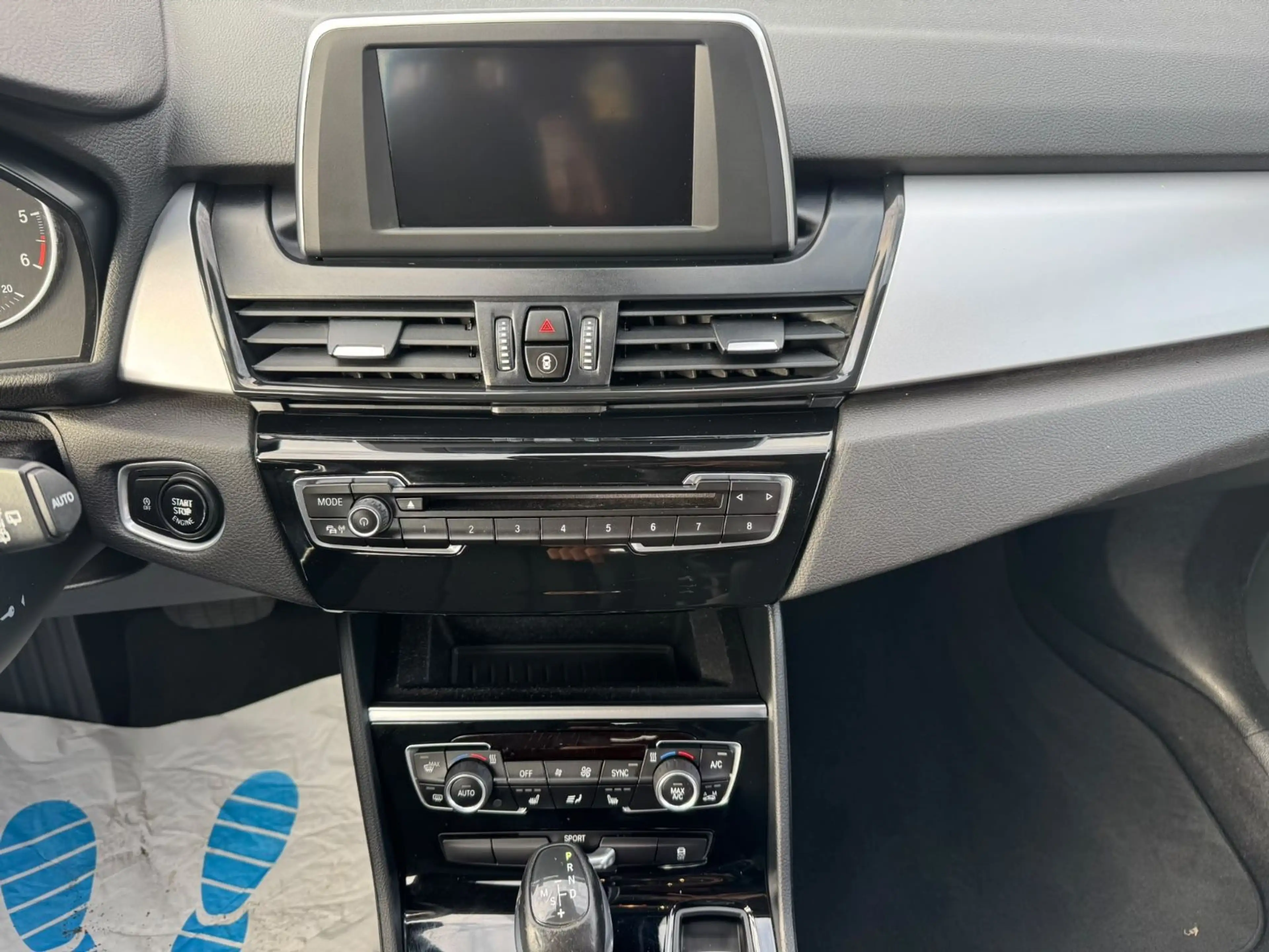 BMW 218 Gran Tourer 218 d Advan.  Aut. Navi LED 7-Sitzer — photo 14