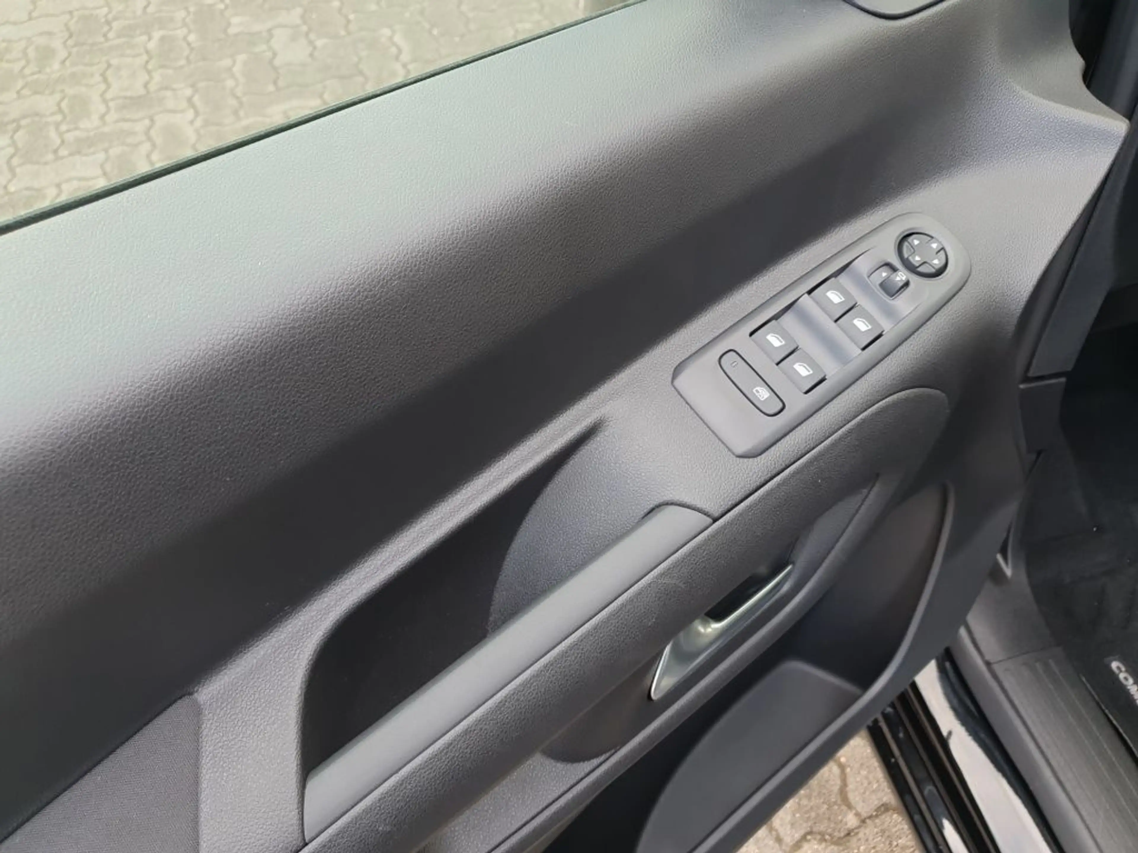 Opel Combo Life 1.5 D Start/Stop Ultimate N1 — photo 14