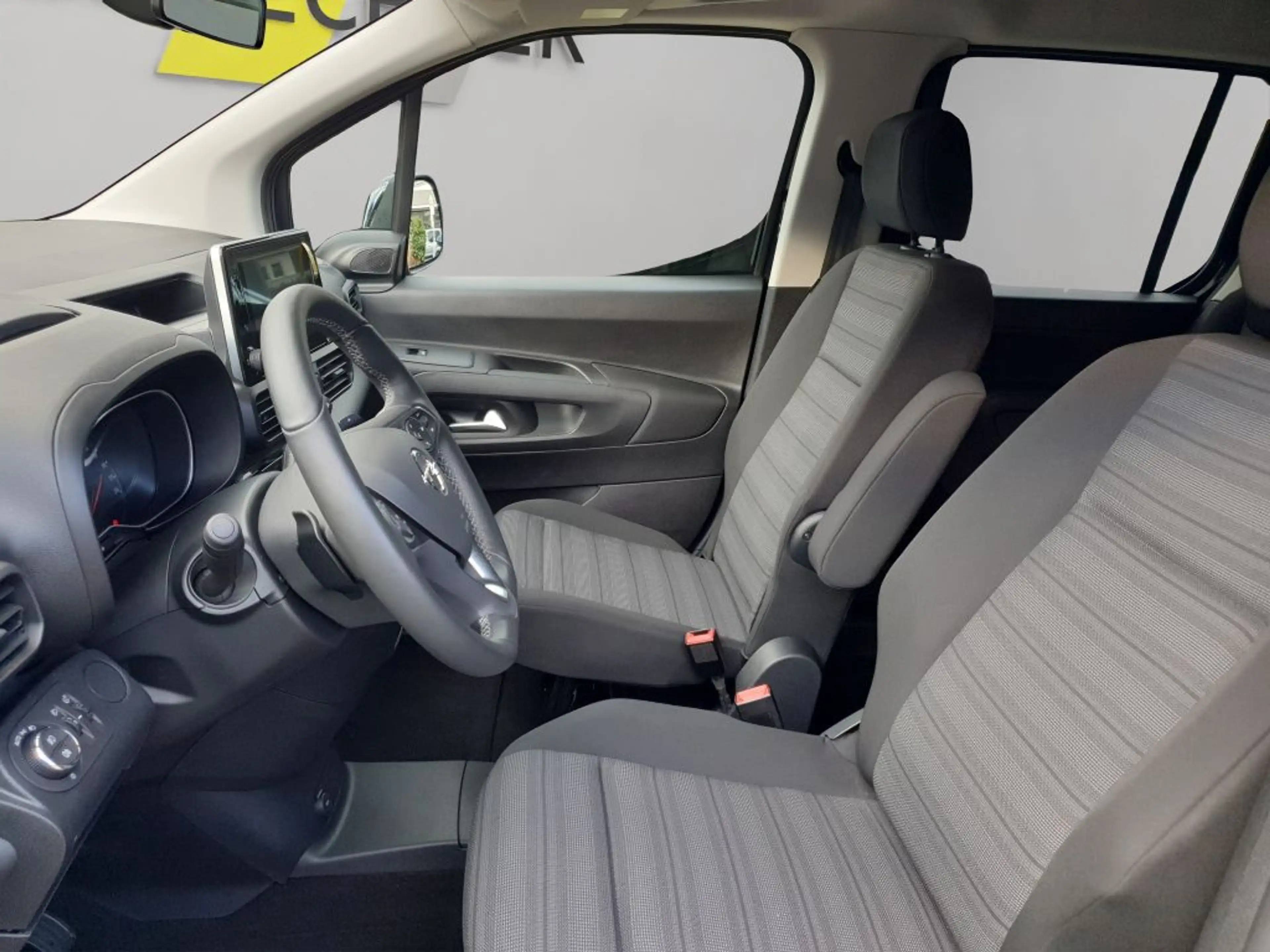 Opel Combo Life 1.5 D Start/Stop Ultimate N1 — photo 9