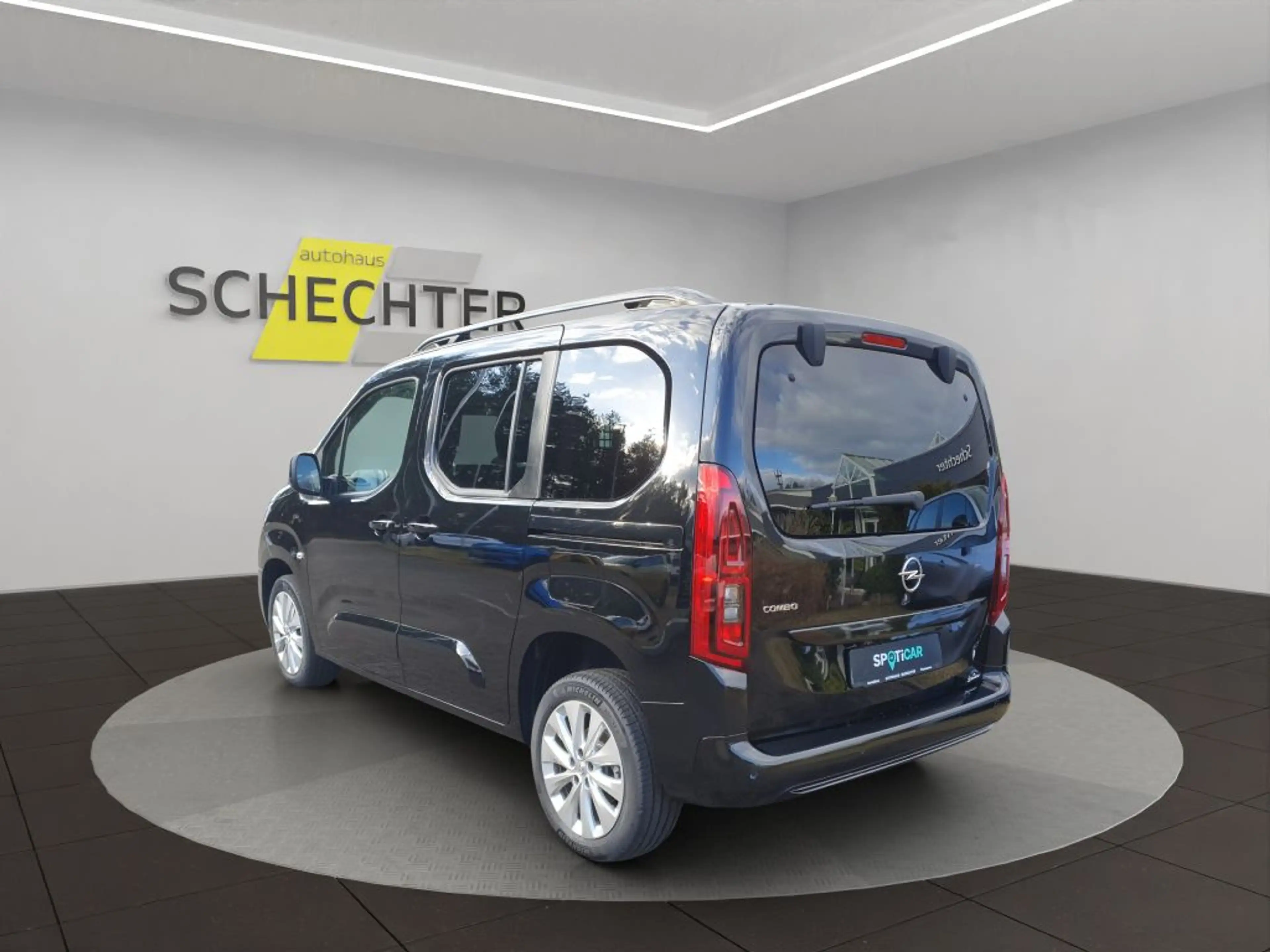 Opel Combo Life 1.5 D Start/Stop Ultimate N1 — photo 3