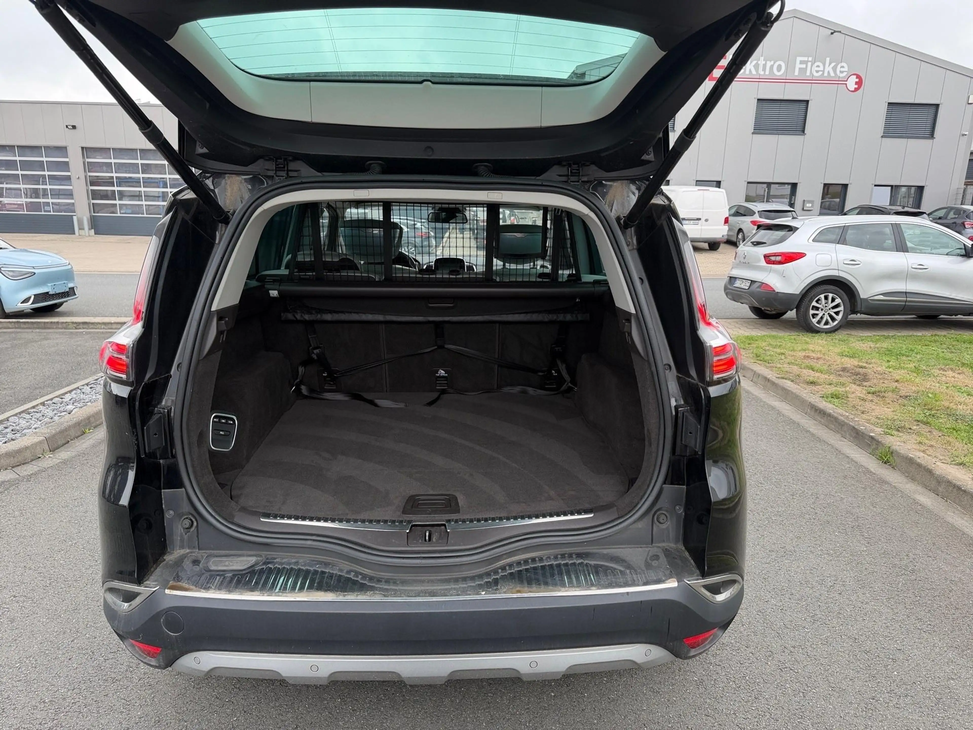 Renault Espace 1.6 dCi 160 Initiale Paris Vollausstattung 118 ... — photo 12