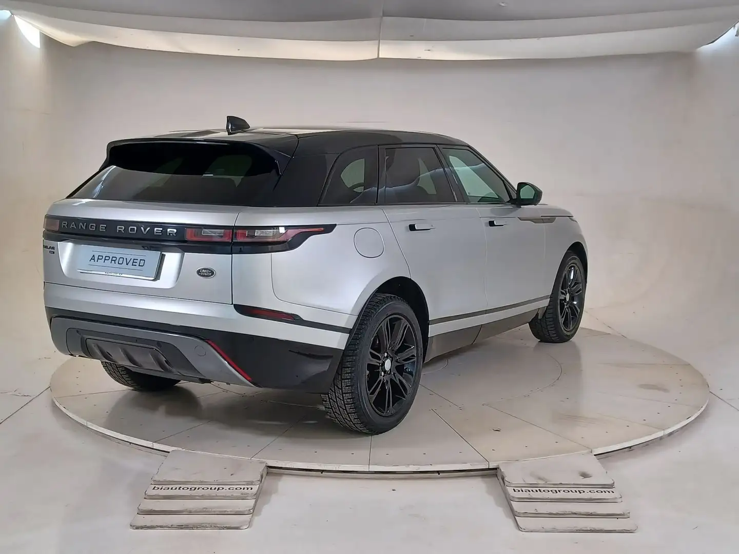 Land Rover Range Rover Velar 2017 Diesel 2.0d i4 R-Dynamic 240cv auto my2 Grigio - 2