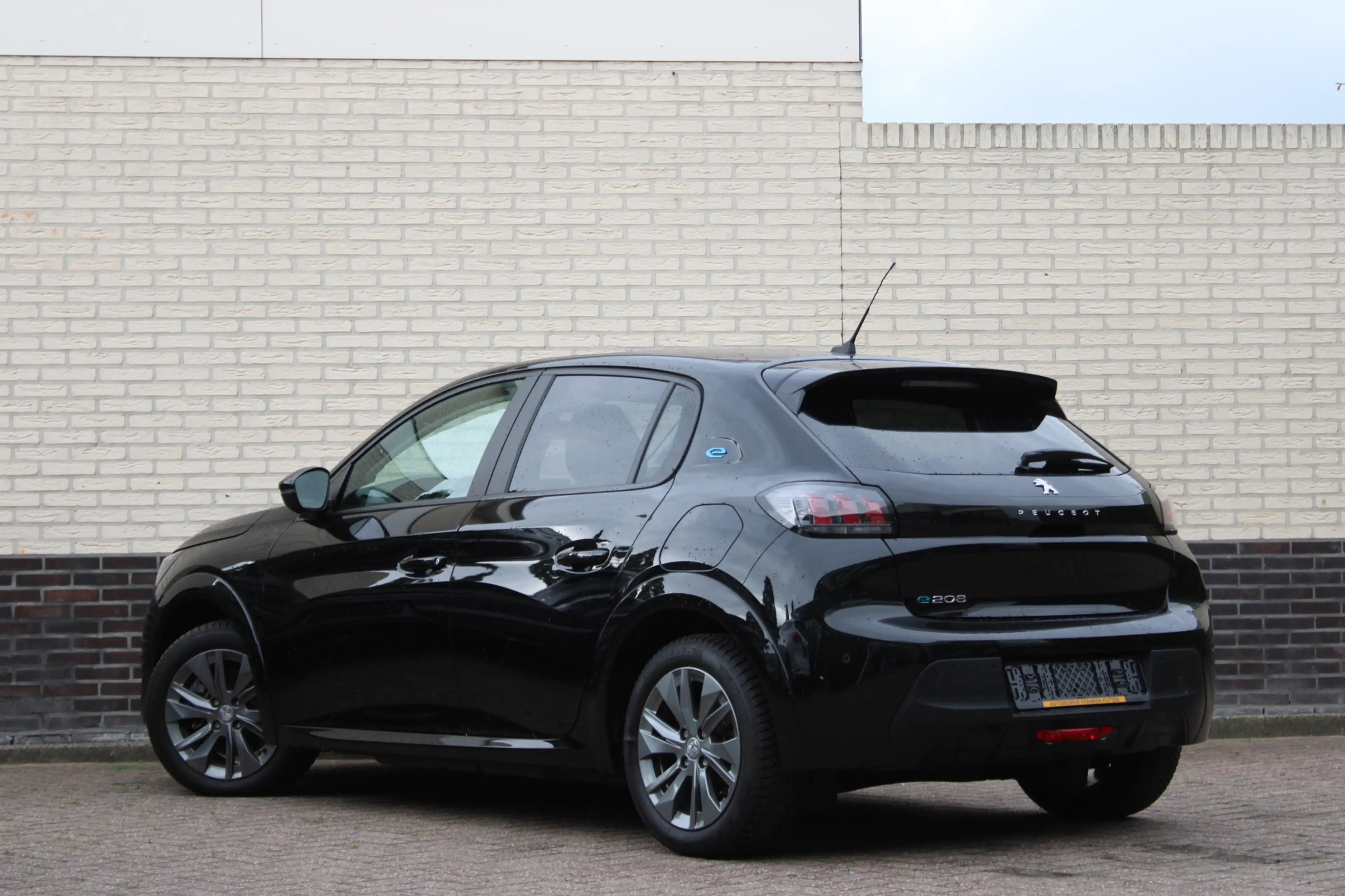 Peugeot e-208 EV Active 50 kWh | Cruise control | Carplay | Stoe — photo 3
