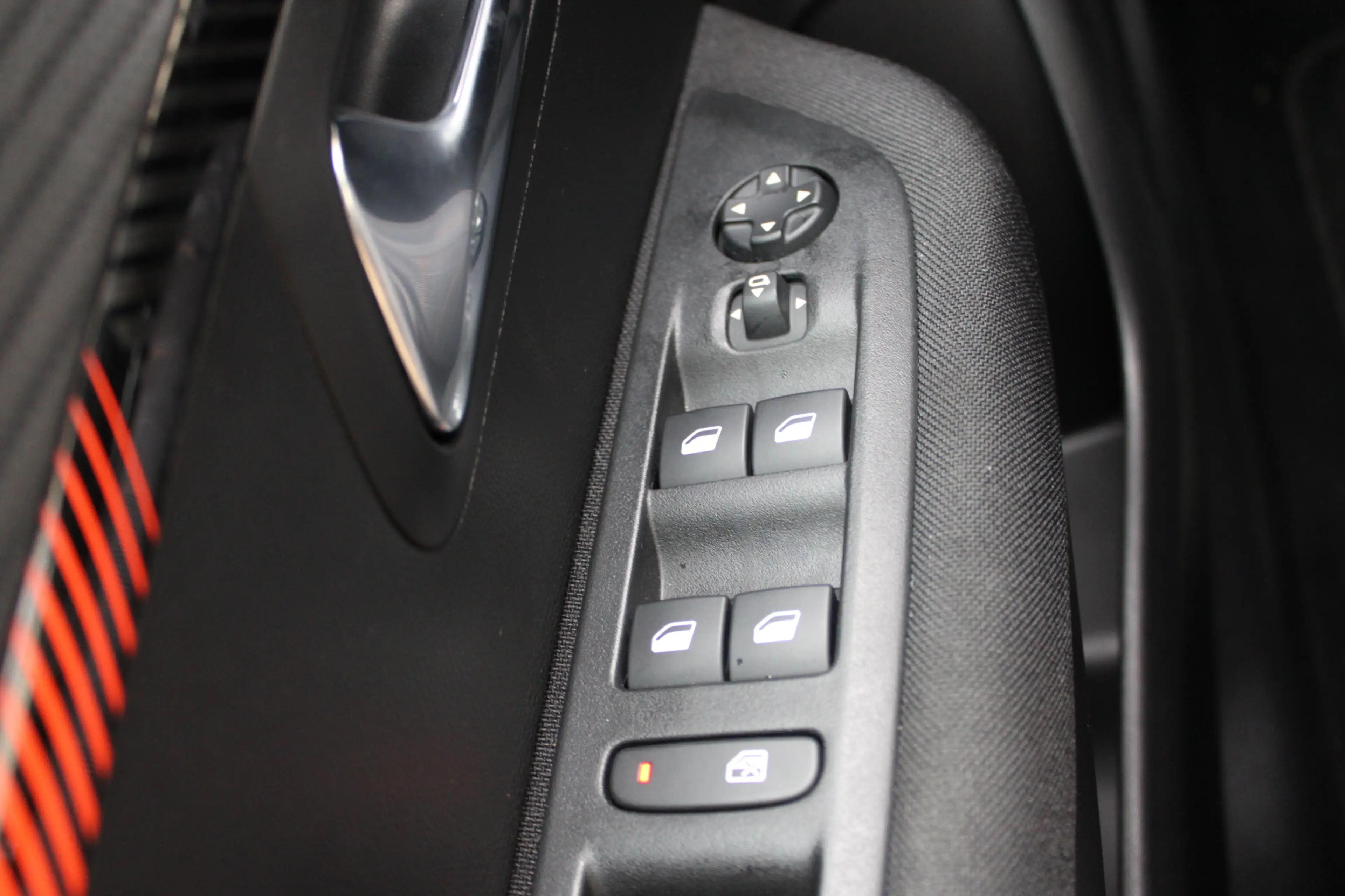 Peugeot e-208 EV Active 50 kWh | Cruise control | Carplay | Stoe — photo 15
