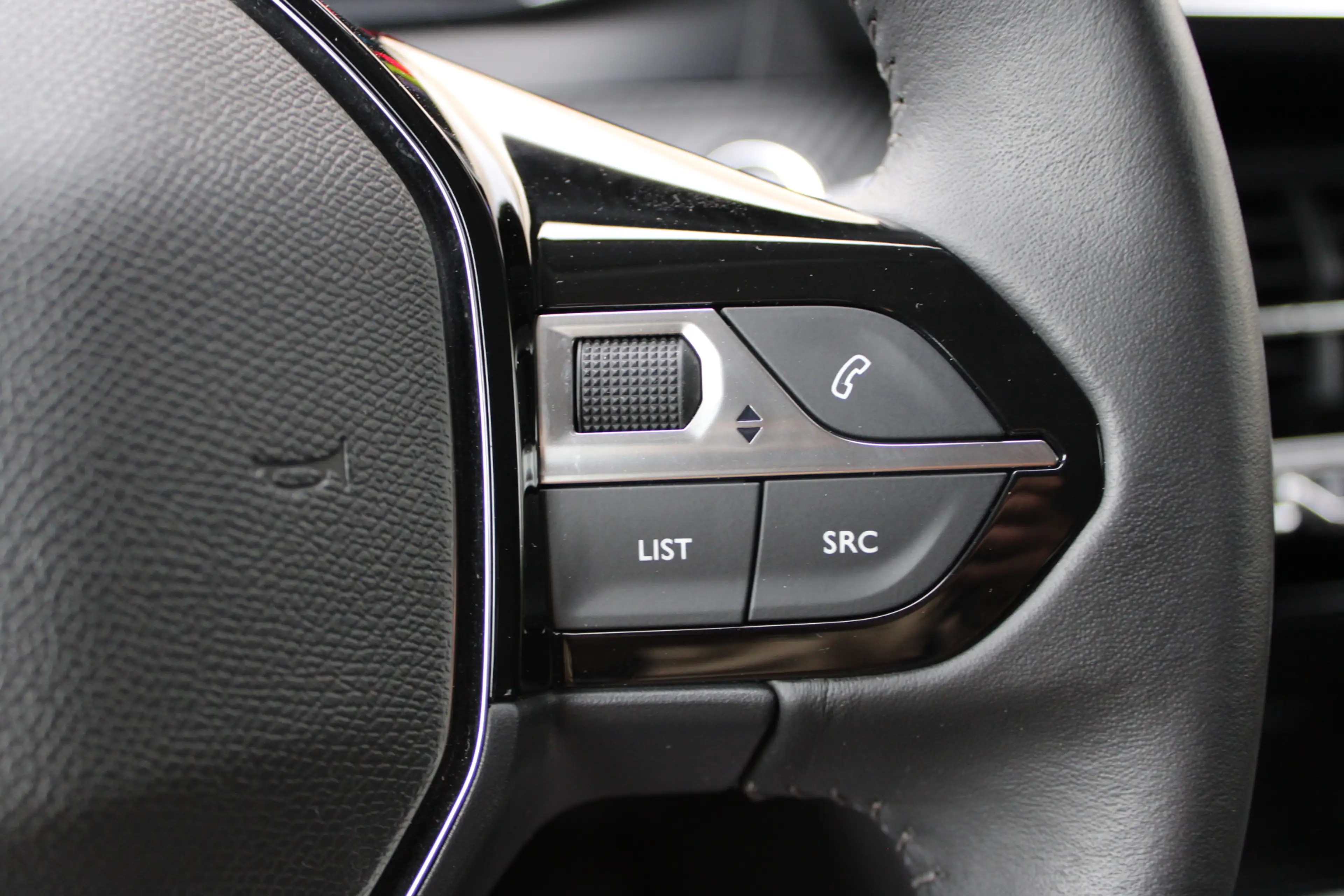 Peugeot e-208 EV Active 50 kWh | Cruise control | Carplay | Stoe — photo 10
