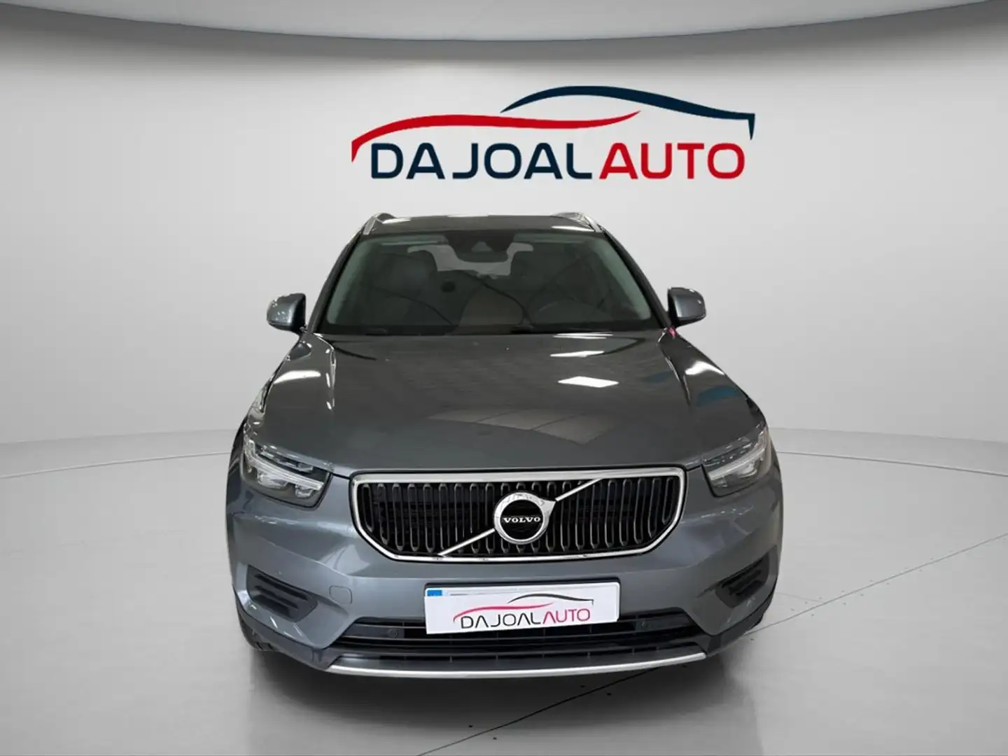 Volvo XC40 2.0 D3 Gris - 1
