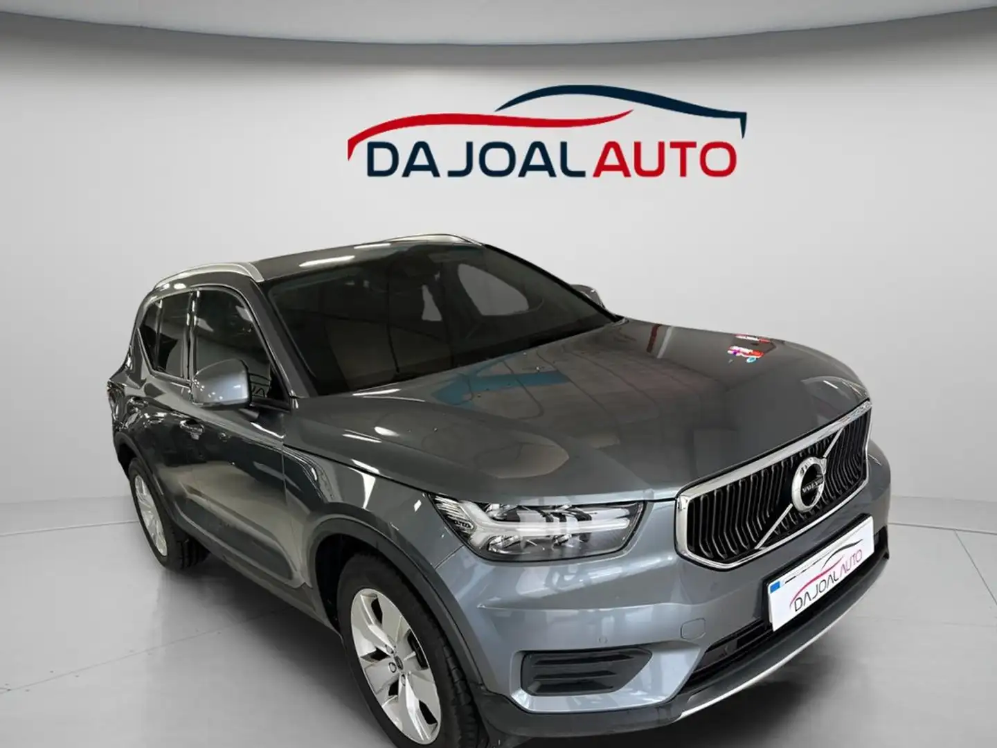 Volvo XC40 2.0 D3 Gris - 2