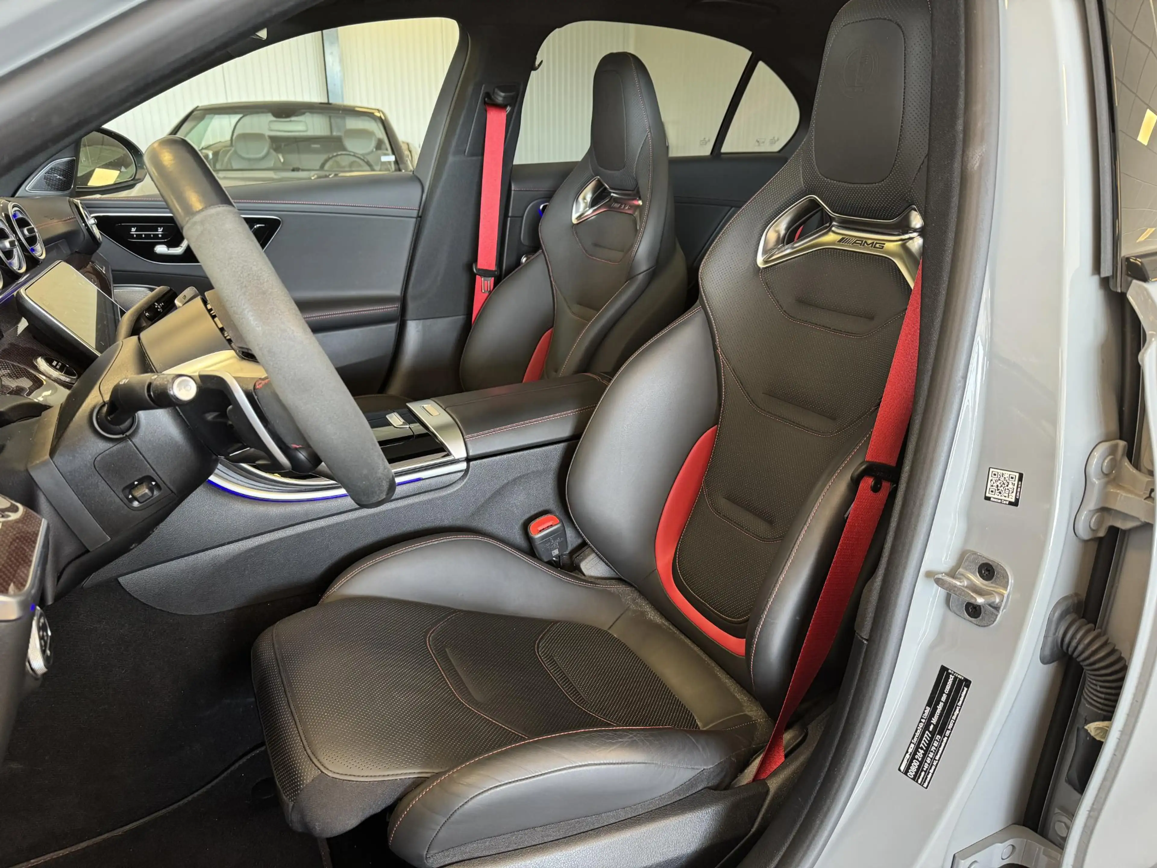 Mercedes-Benz C 63 AMG S E Performance — photo 13