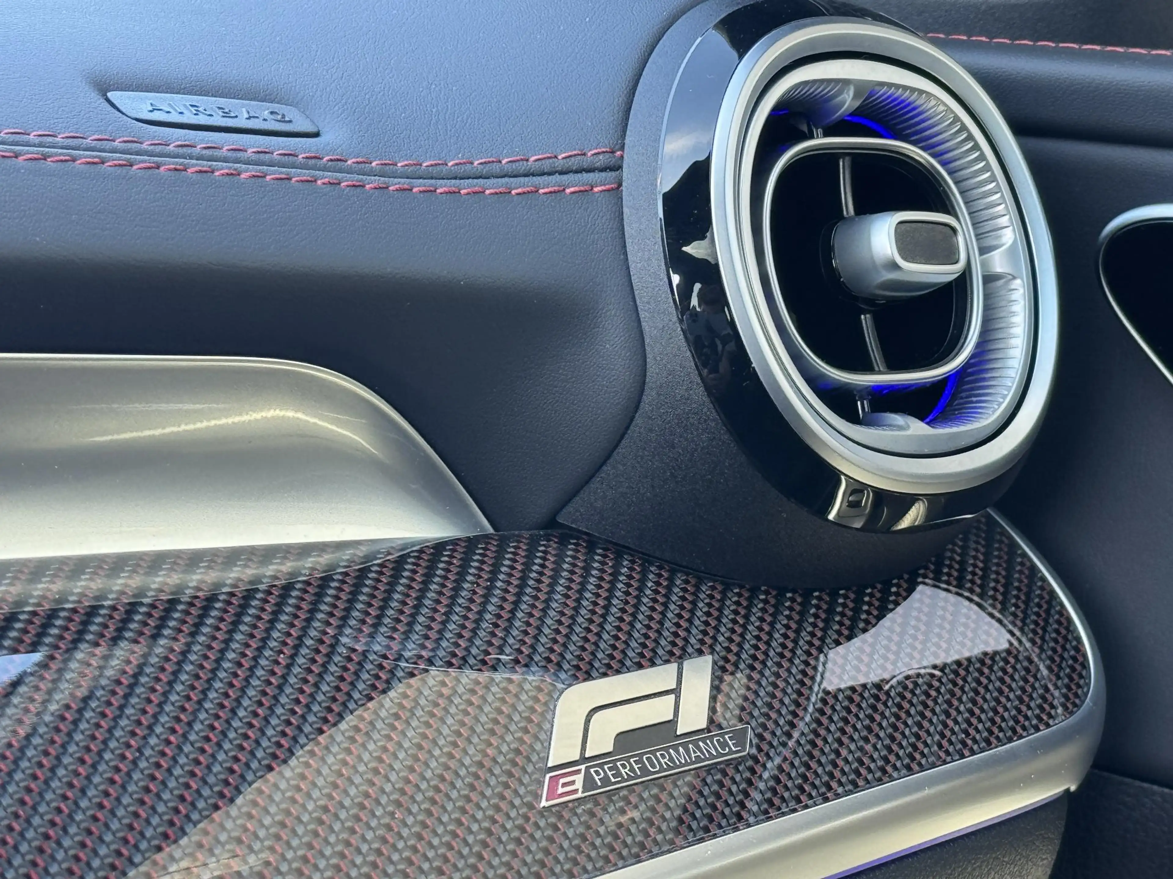 Mercedes-Benz C 63 AMG S E Performance — photo 10