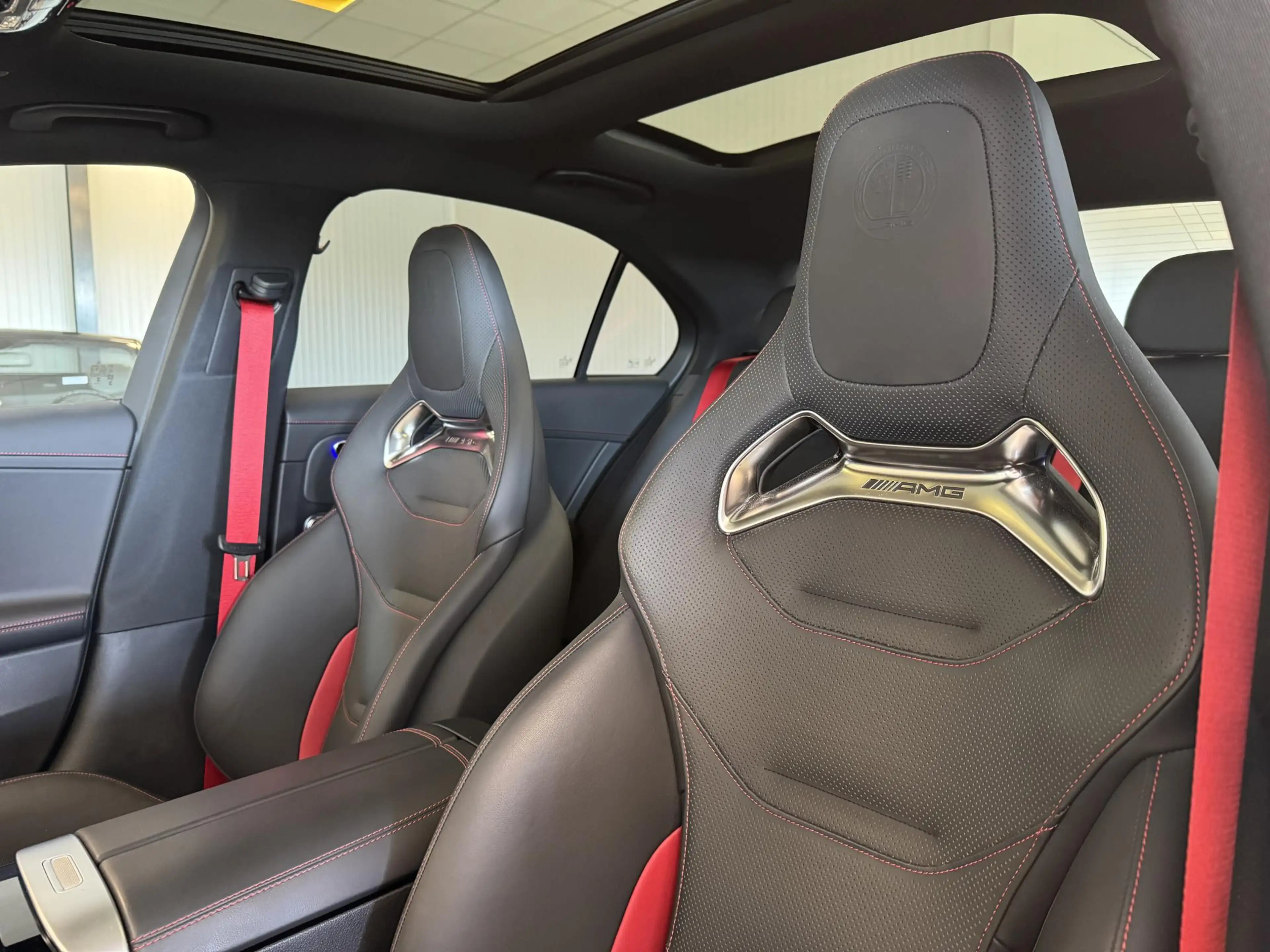 Mercedes-Benz C 63 AMG S E Performance — photo 14