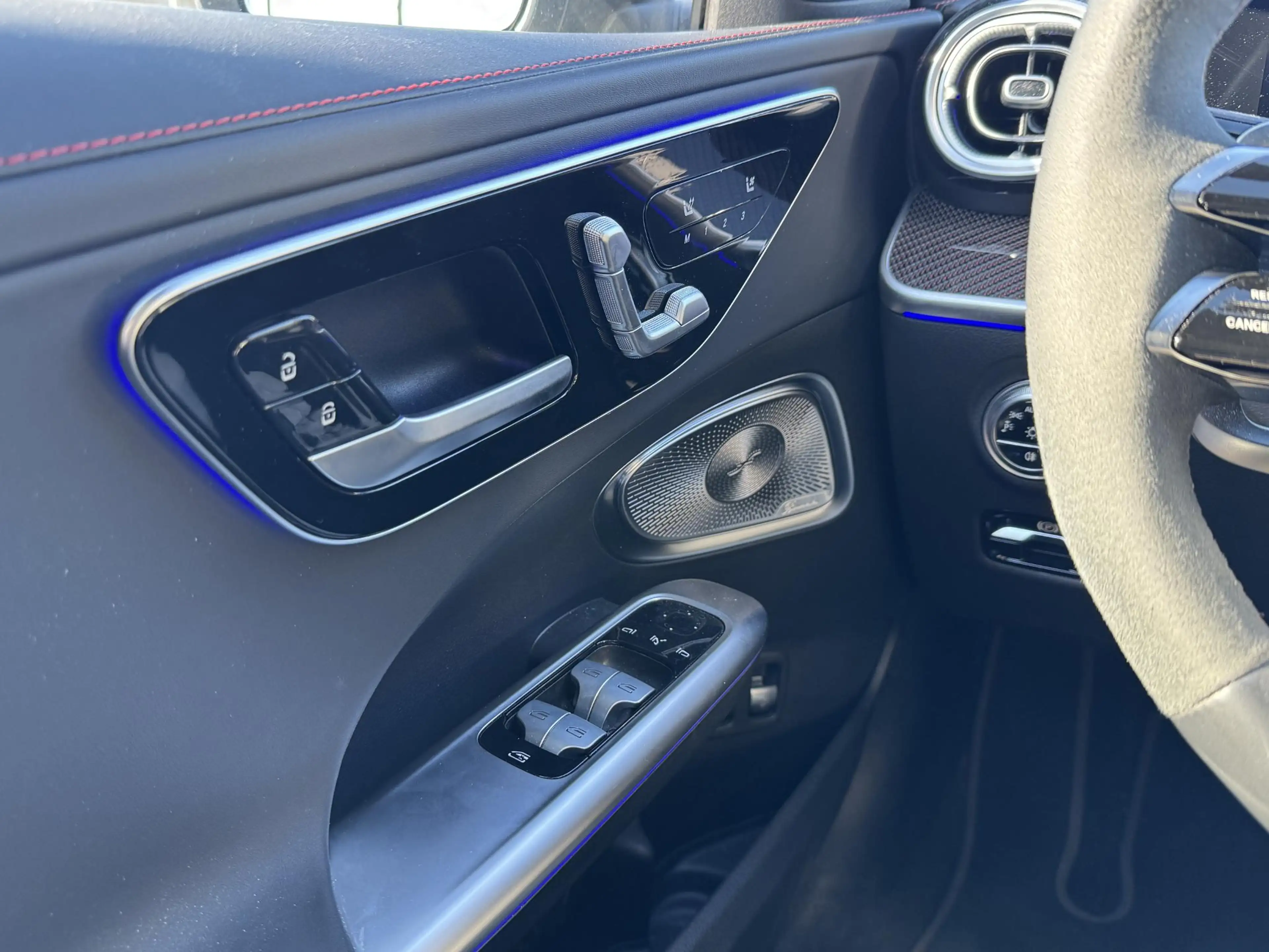 Mercedes-Benz C 63 AMG S E Performance — photo 9