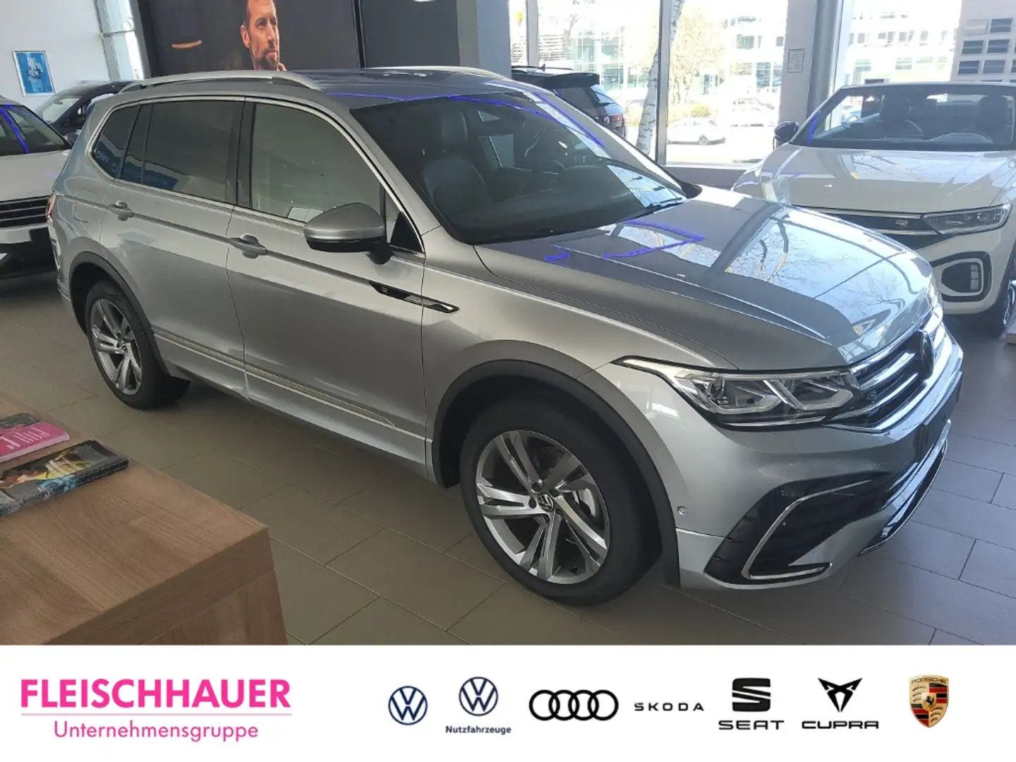 Volkswagen Tiguan Allspace 4Motion R-Line EU6d 2.0 TDI LED AHK Navi Rückfahrk Silber - 2