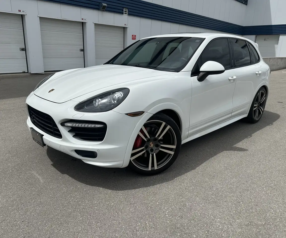 Porsche Cayenne снимка Porsche Cayenne