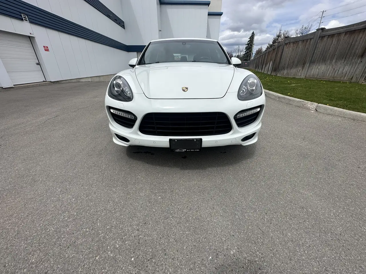 Porsche Cayenne снимка Porsche Cayenne