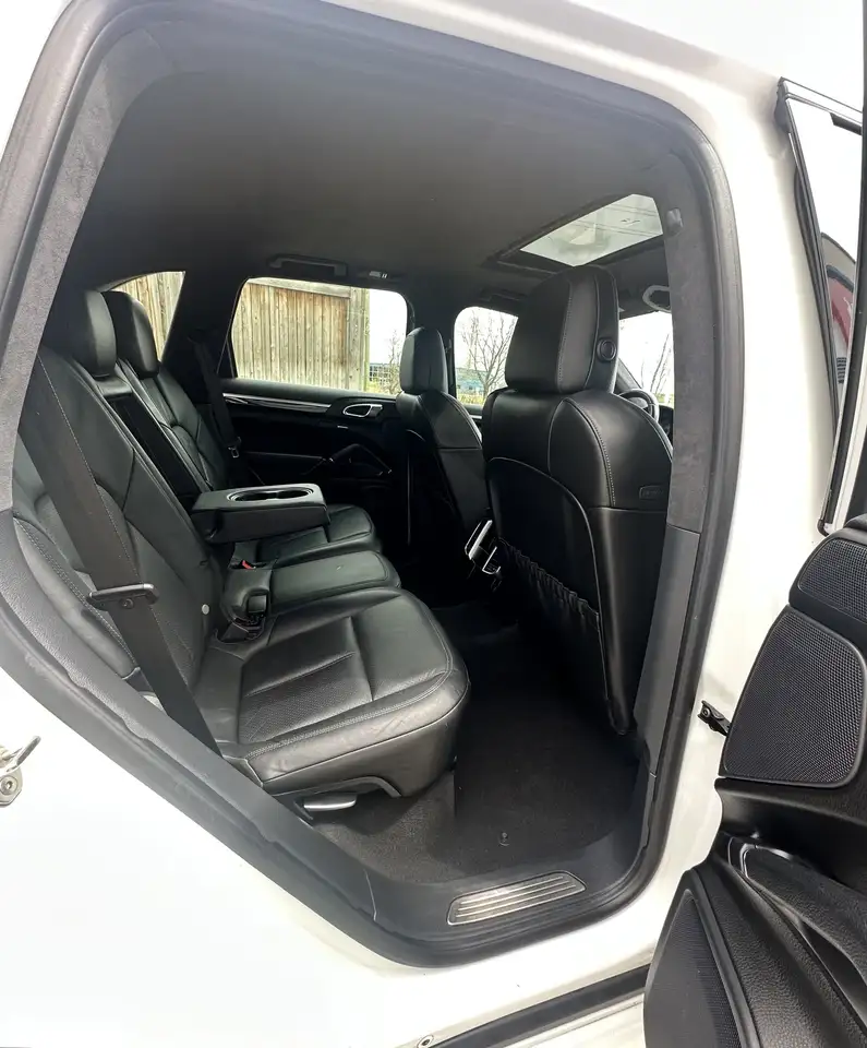 Porsche Cayenne снимка Porsche Cayenne