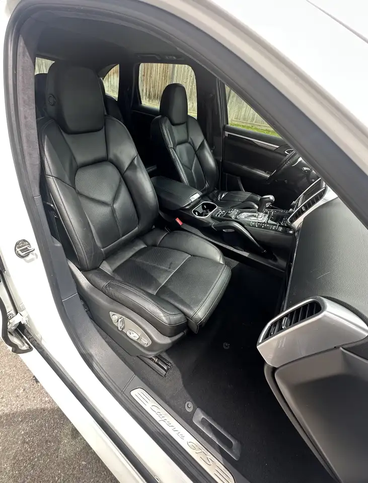 Porsche Cayenne снимка Porsche Cayenne
