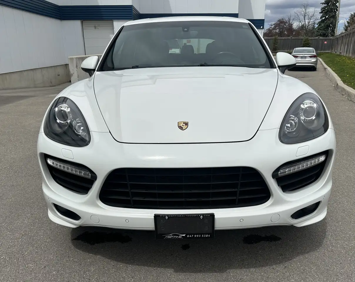 Porsche Cayenne снимка Porsche Cayenne