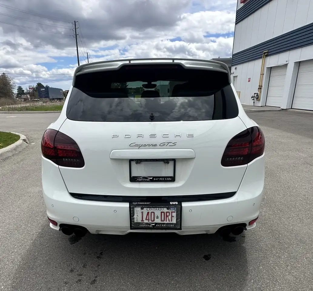 Porsche Cayenne снимка Porsche Cayenne