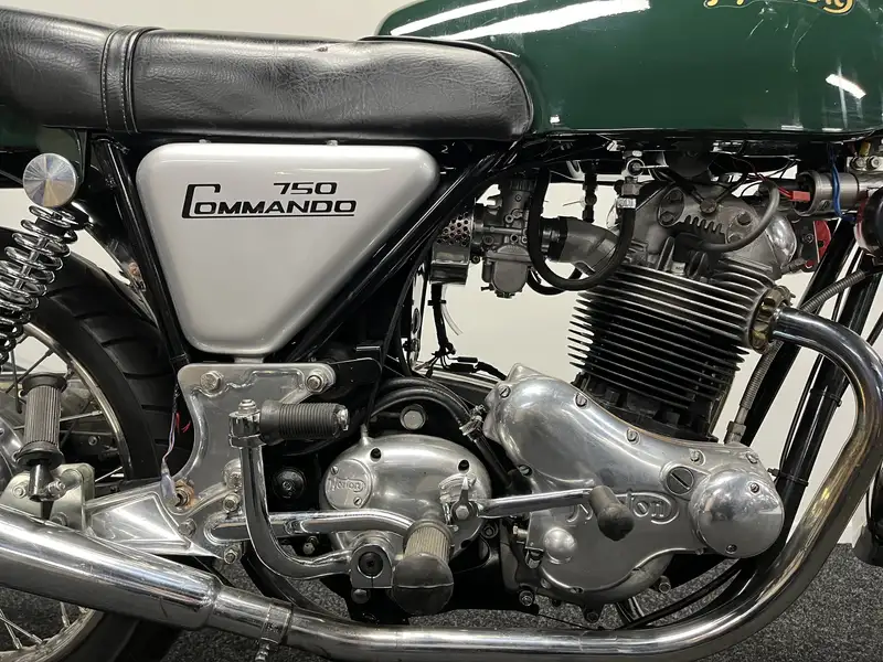 Norton Fastback - foto 7