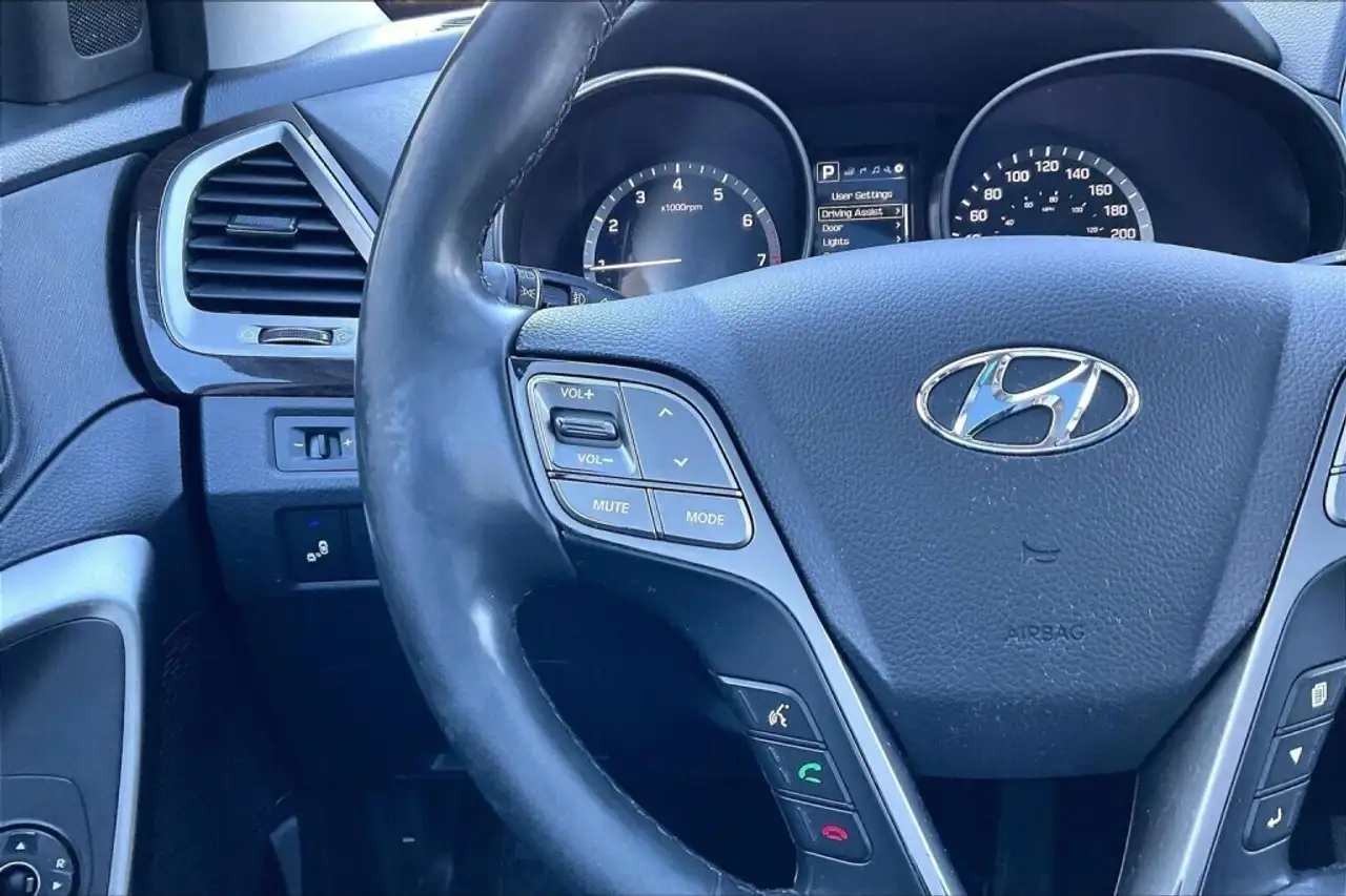 Hyundai SANTA FE снимка Hyundai SANTA FE