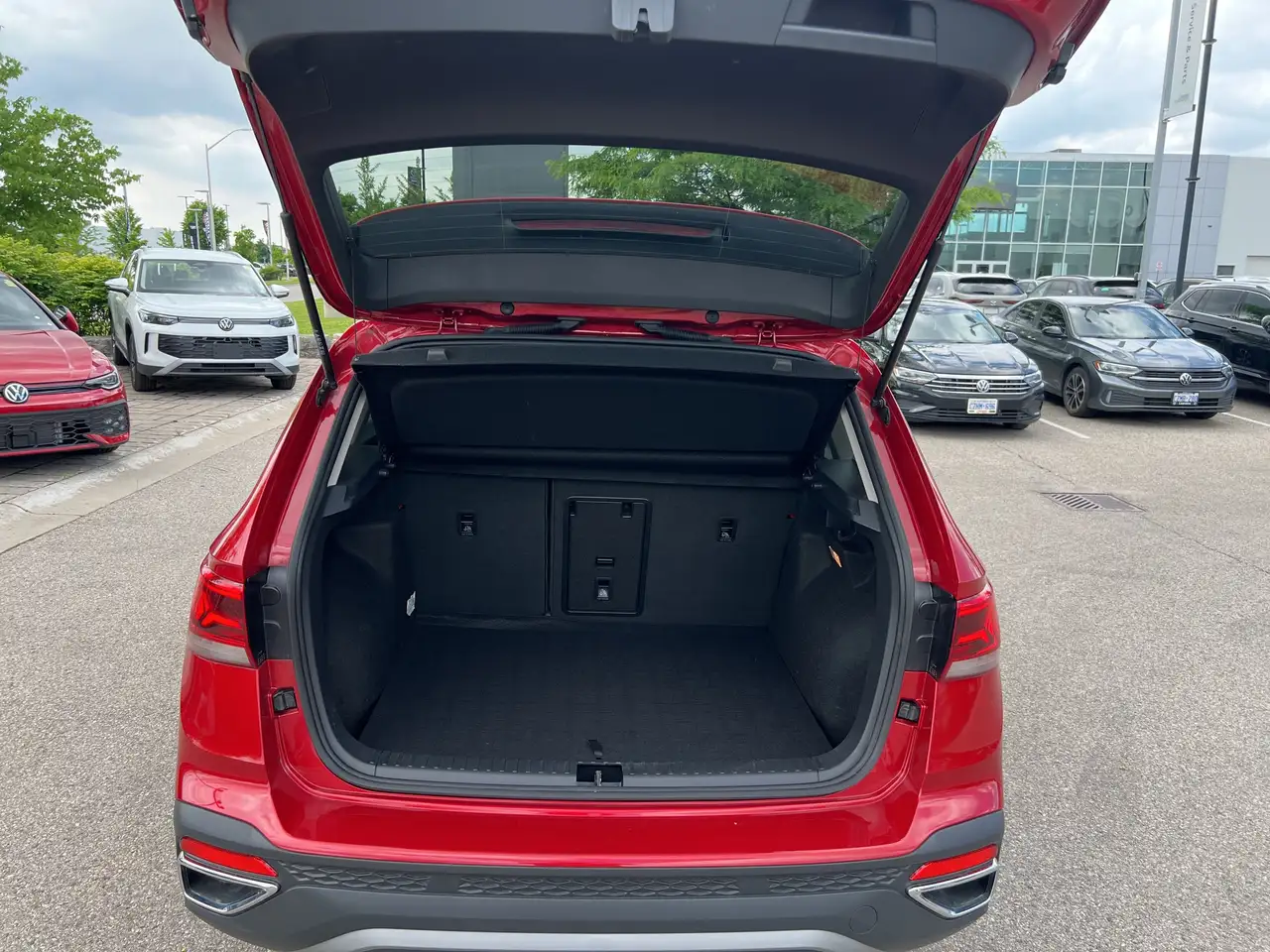 Volkswagen Taos снимка Volkswagen Taos