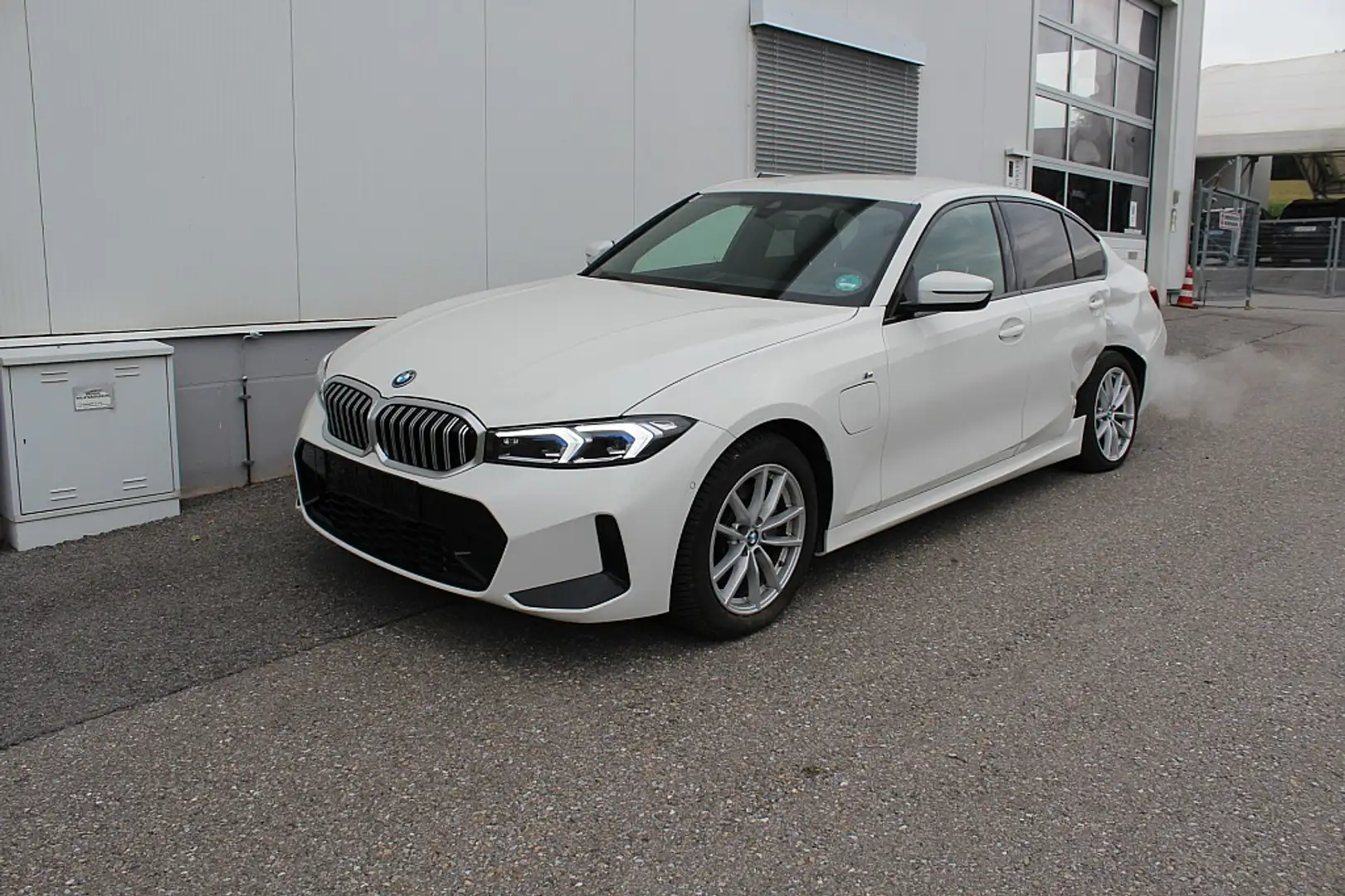 BMW 330 e PHEV xDrive Aut. M-Sportpaket, LED, NAVI, bes... Blanc - 1