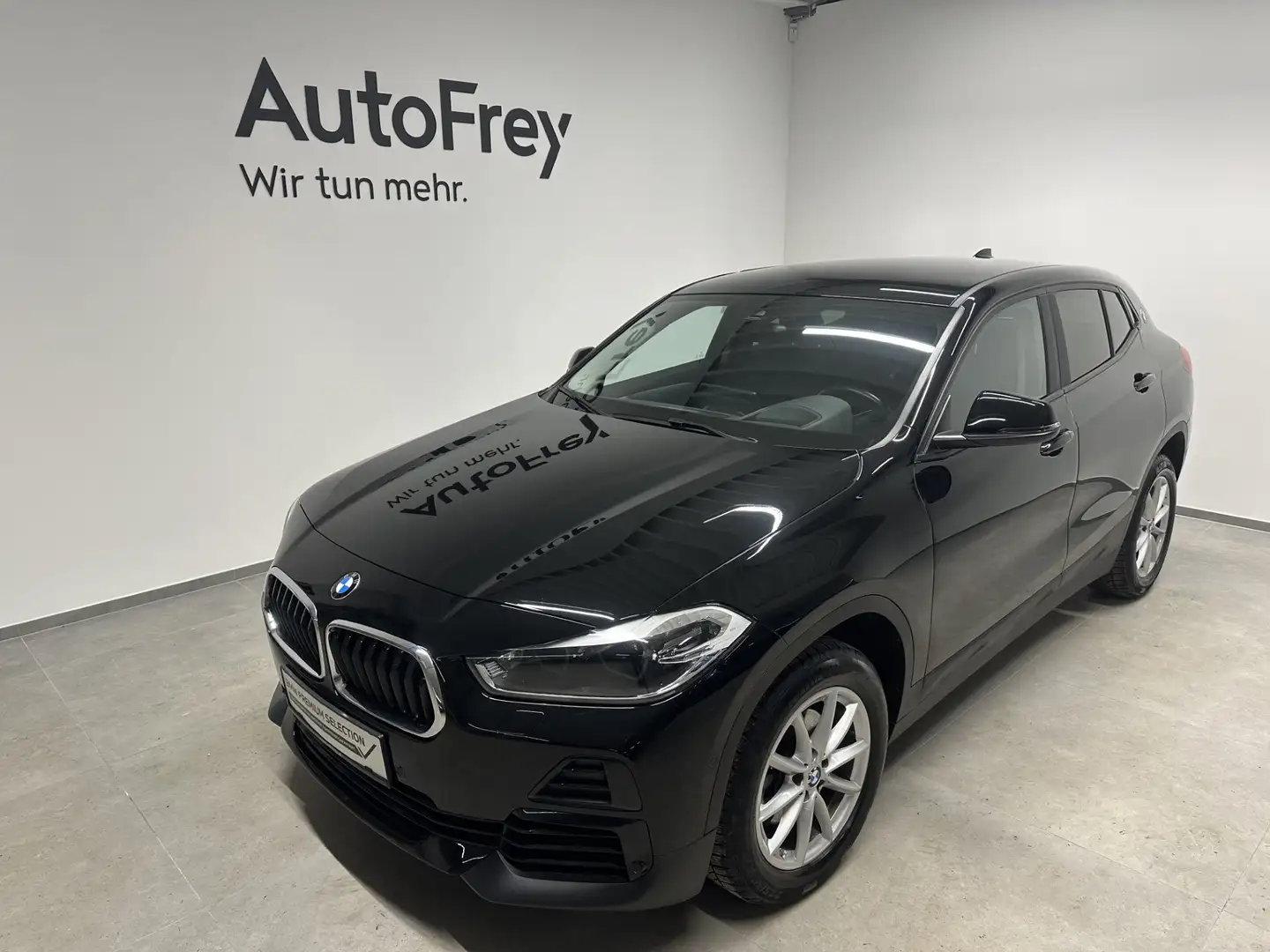 BMW X2 sDrive18d Schwarz - 1