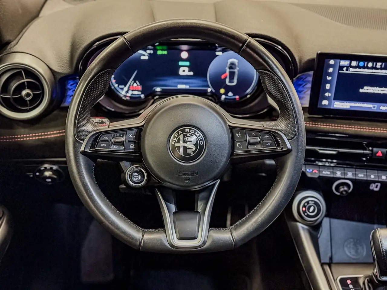 Alfa Romeo Tonale 2023 — фото 16