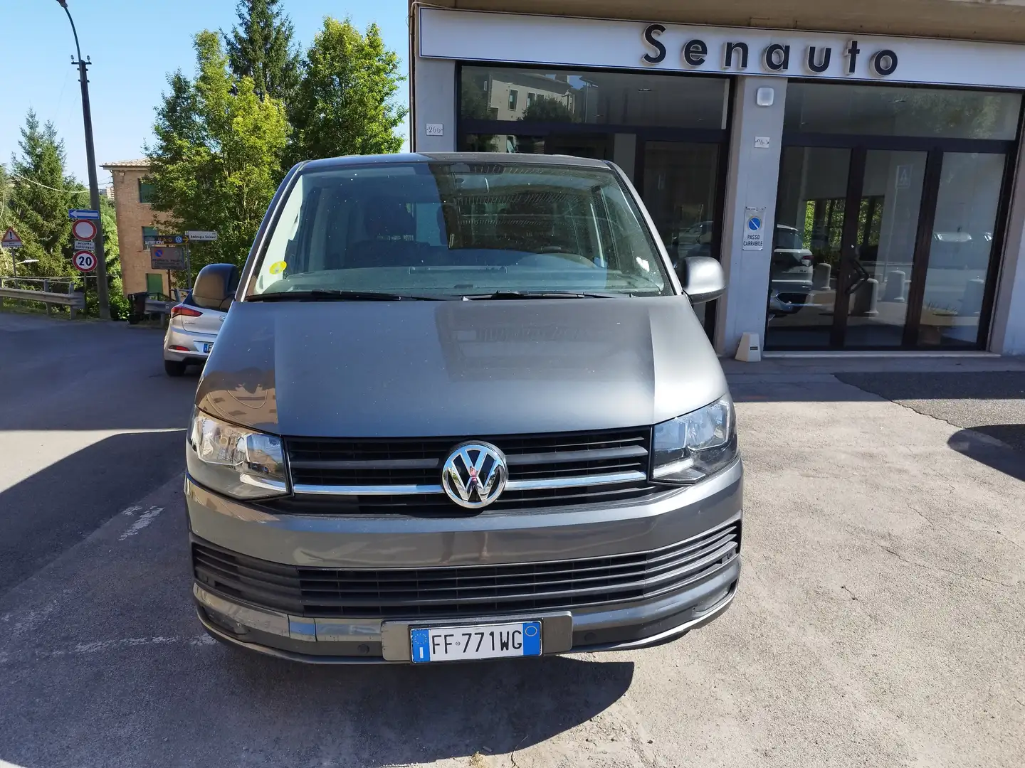 Volkswagen T6 Multivan Multivan T6 2016 2.0 tdi Generation Six 150cv Grigio - 2