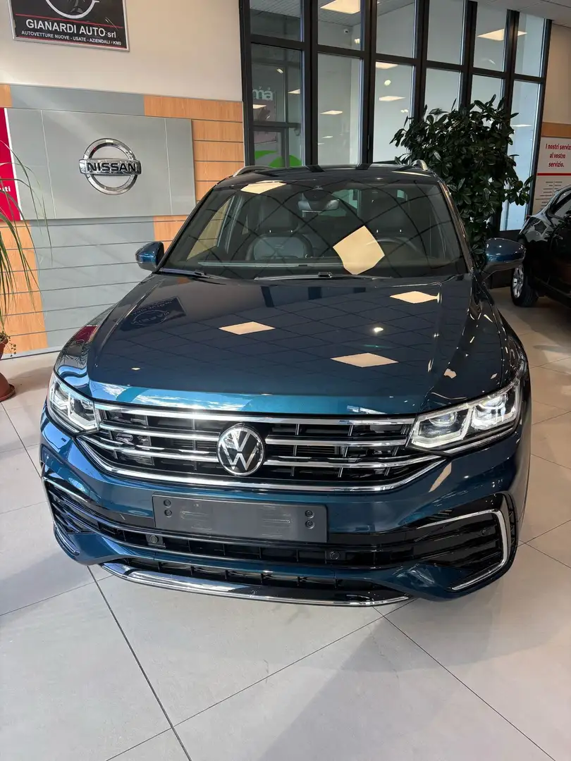 Volkswagen Tiguan Tiguan 2.0 tdi R-Line 150cv dsg Blu/Azzurro - 1