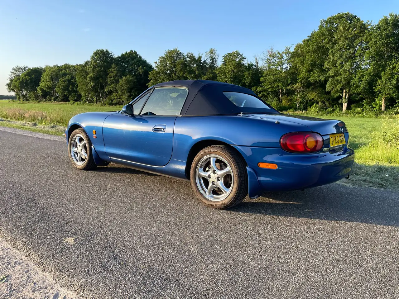 Mazda MX-5 10th Anniversary Edition, foto 2