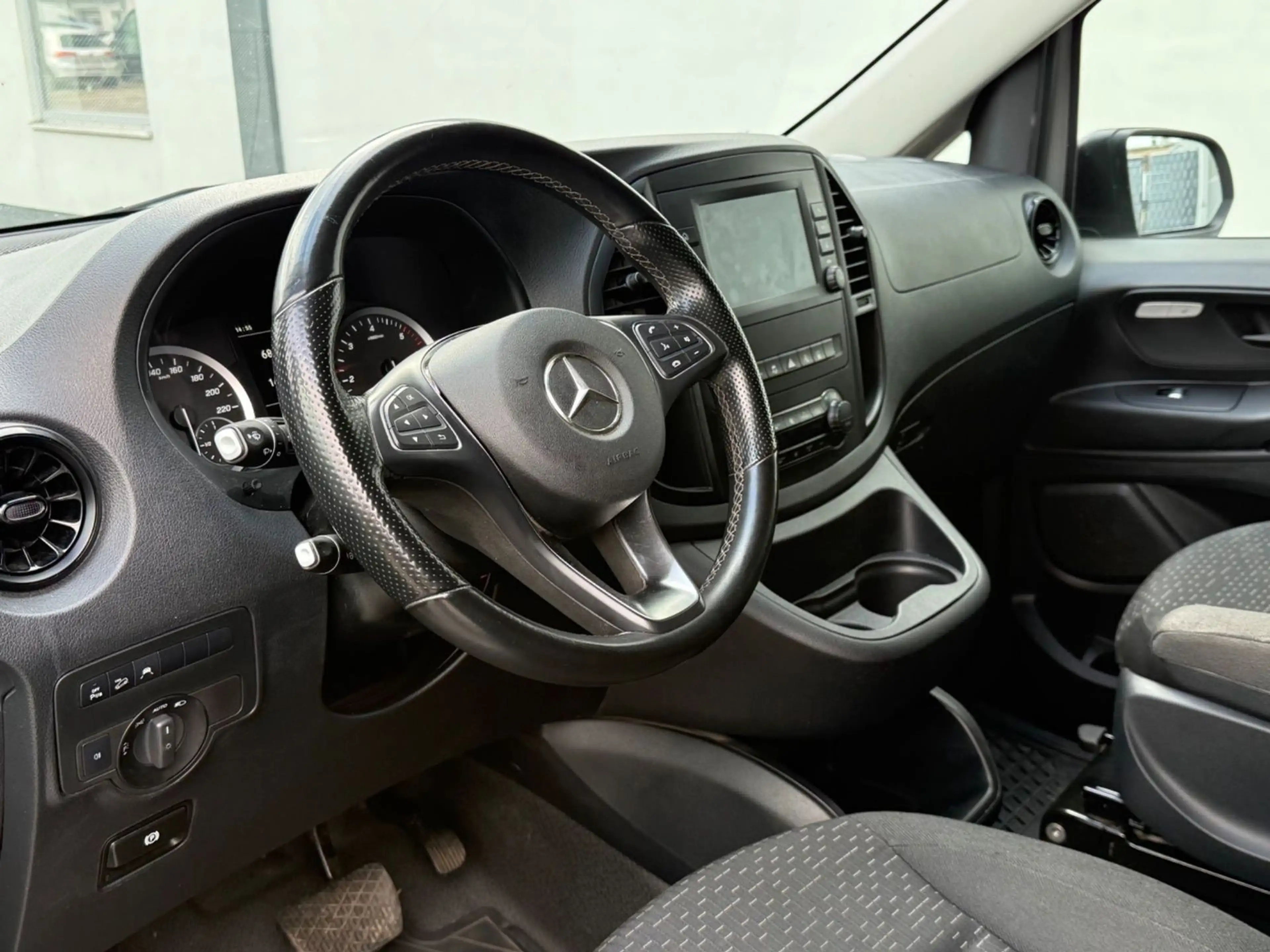 Mercedes-Benz Vito Mixto 119 CDI 4x4 lang Iglhaut Umbau — photo 10
