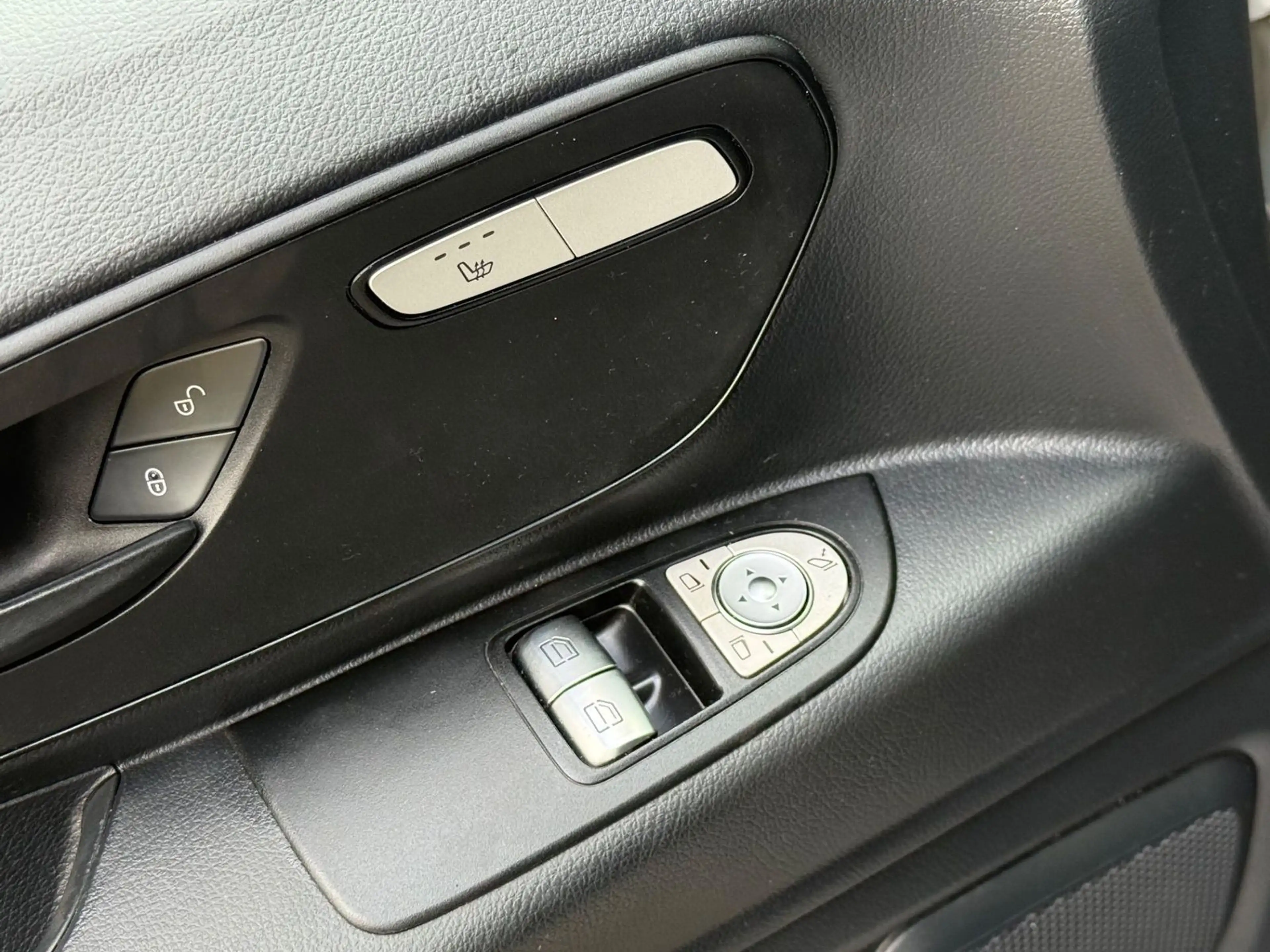 Mercedes-Benz Vito Mixto 119 CDI 4x4 lang Iglhaut Umbau — photo 9