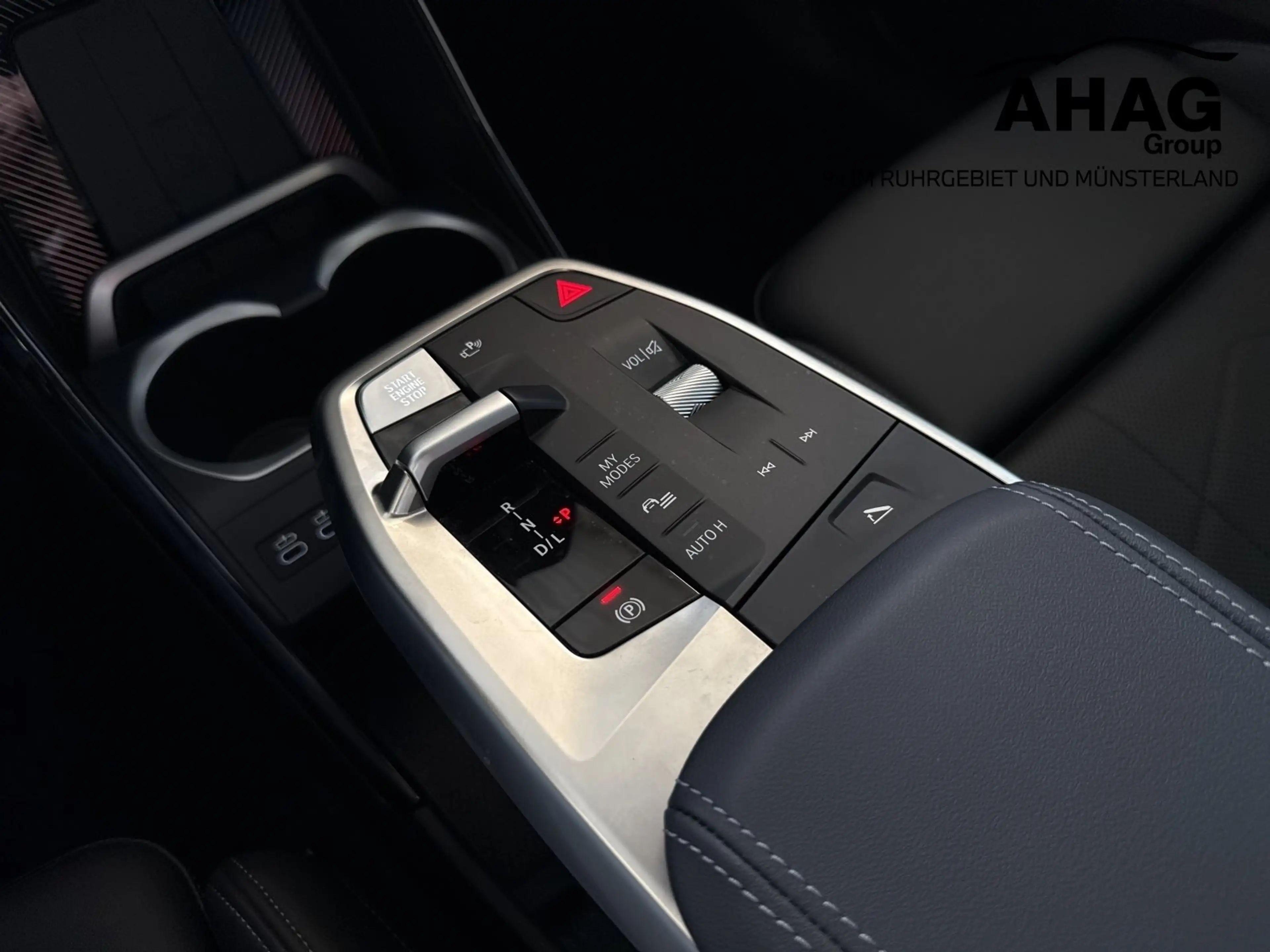BMW X1 sDrive20i AHK Pano H/K HuD 360° Driv.Prof — photo 10