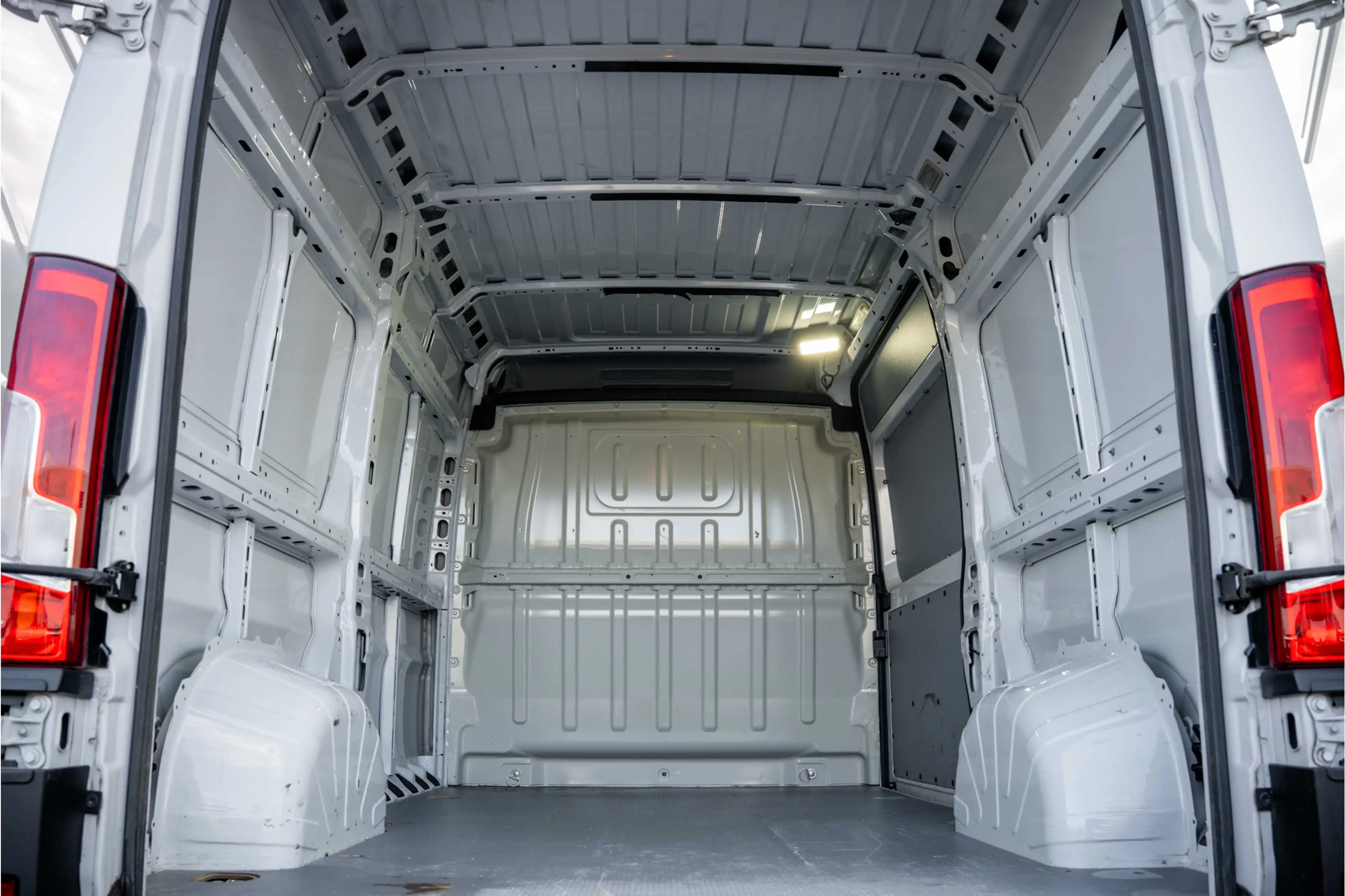 Opel Movano L2H2 | 140PK | 3-Zits | Camera | Carplay | Cruise — photo 10