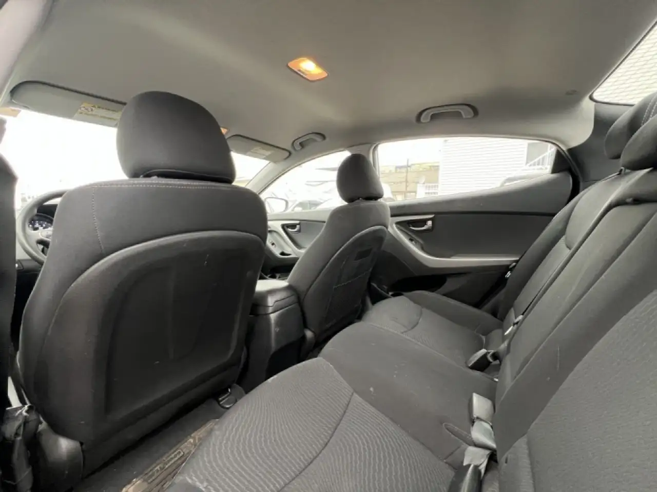 Hyundai ELANTRA снимка Hyundai ELANTRA