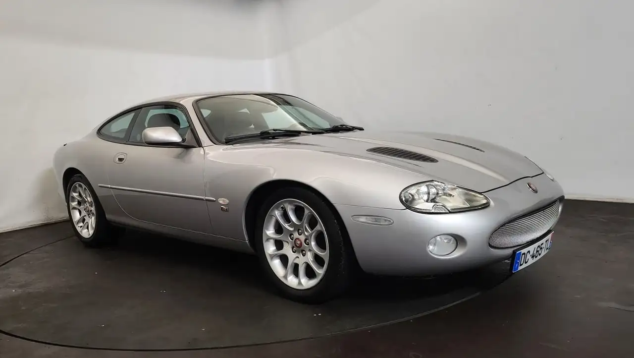 Jaguar XKR
