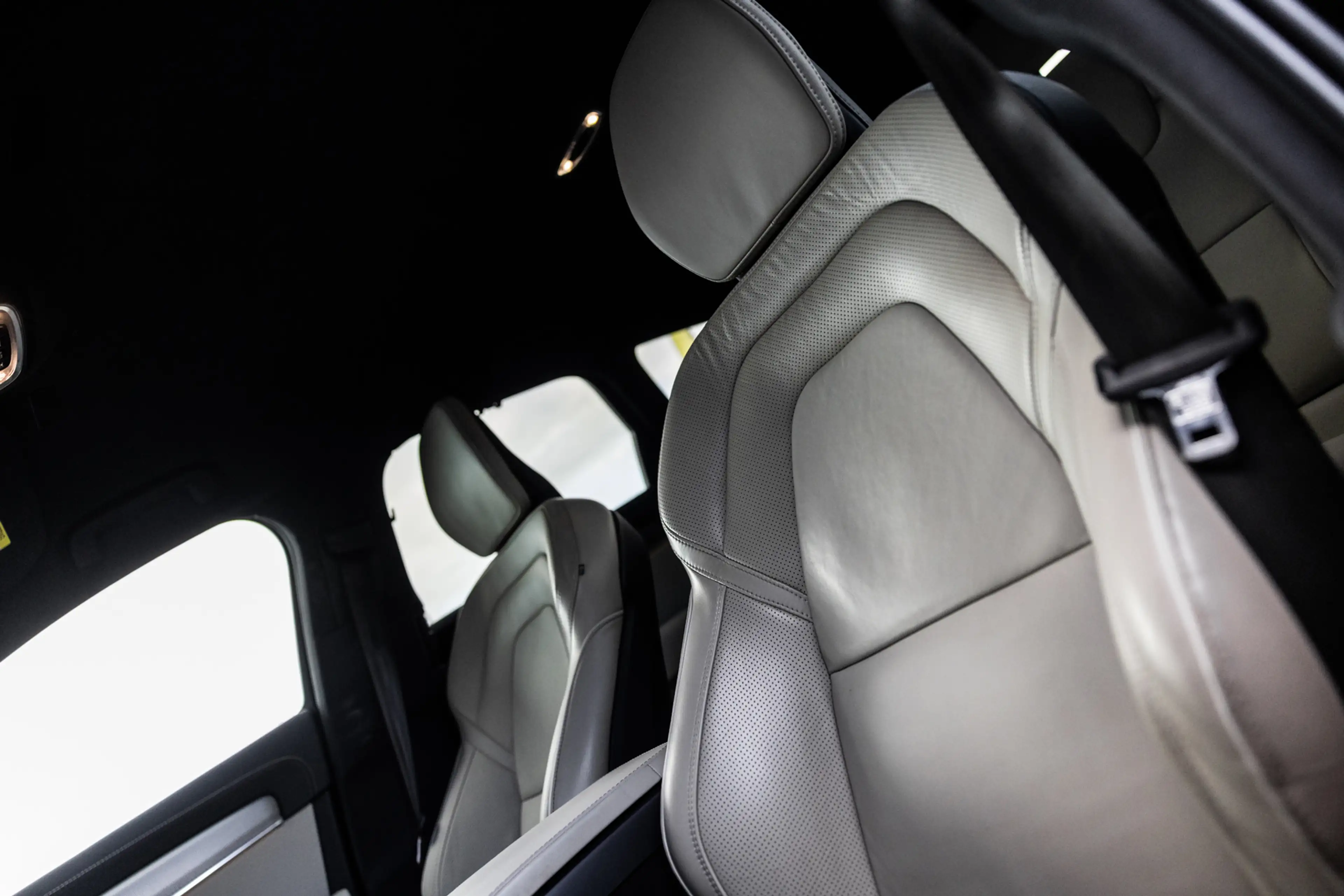 Volvo V90 B4 Ultimate Dark, ACC, Trekhaak, 1e eigenaar, Stuu — photo 12