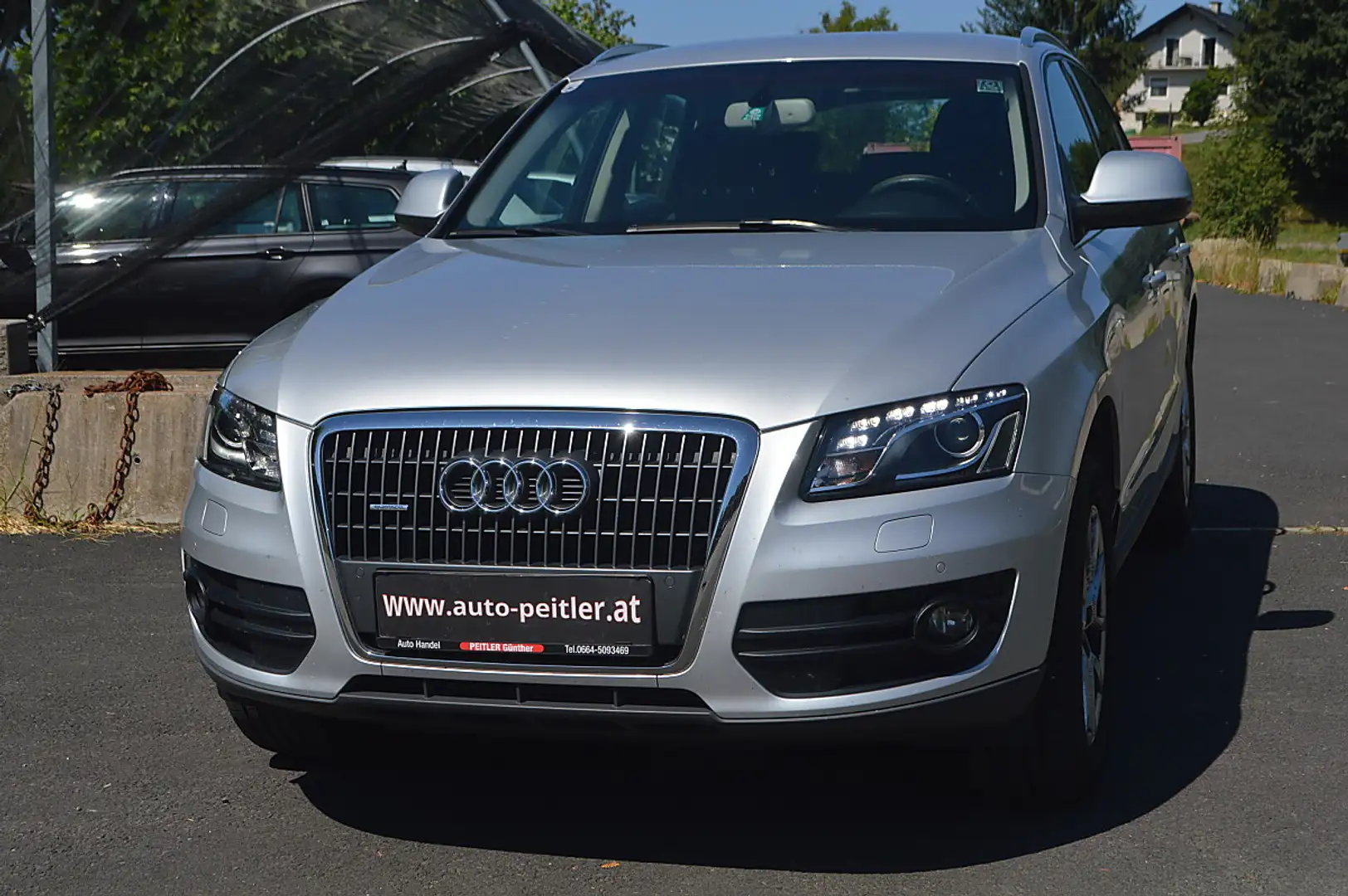 Audi Q5 2,0 TDI quattro DPF+Xenon+AHK+NAVI+ Silber - 2
