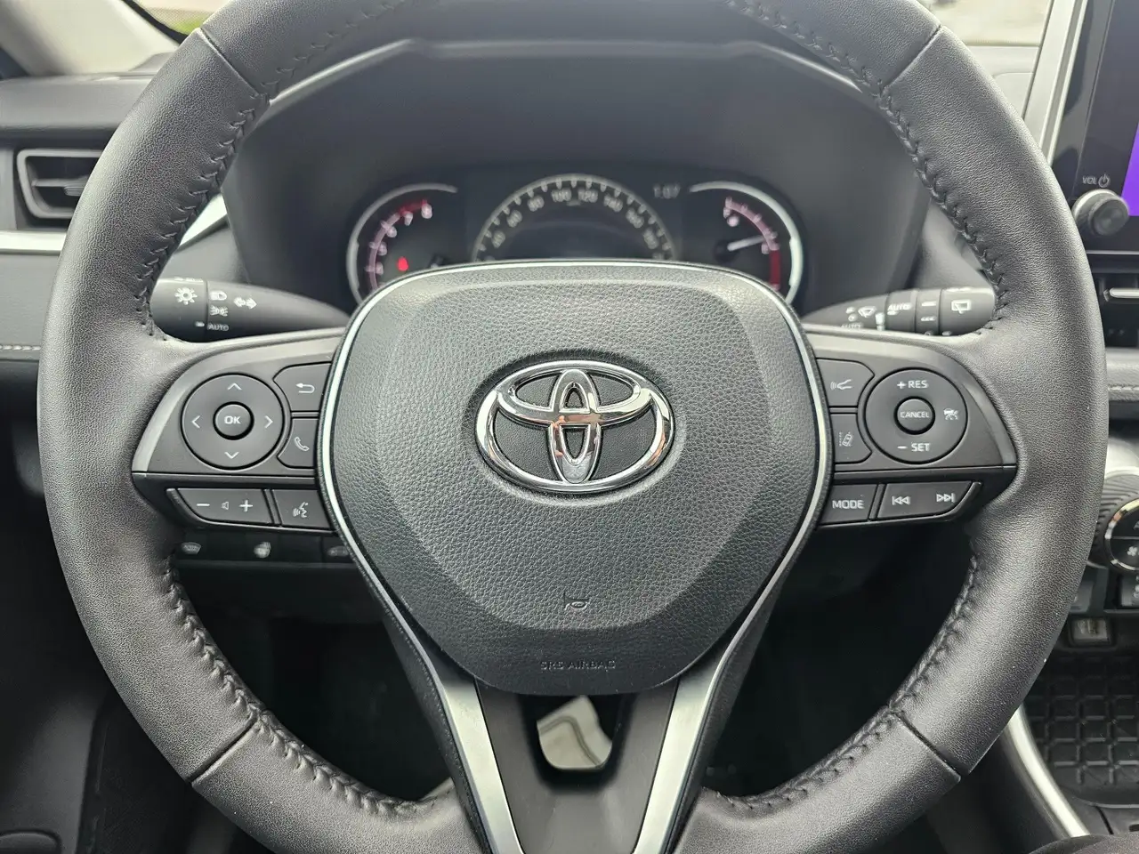 Toyota RAV 4 снимка Toyota RAV 4