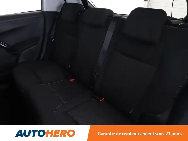 Peugeot 208 view 14