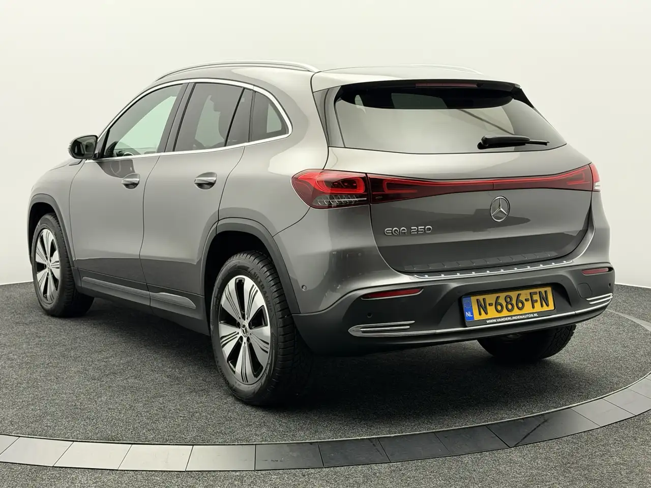 Mercedes-Benz EQA Business Solution Luxury 67 kWh SoH 95.7% LED, миниатюра 17