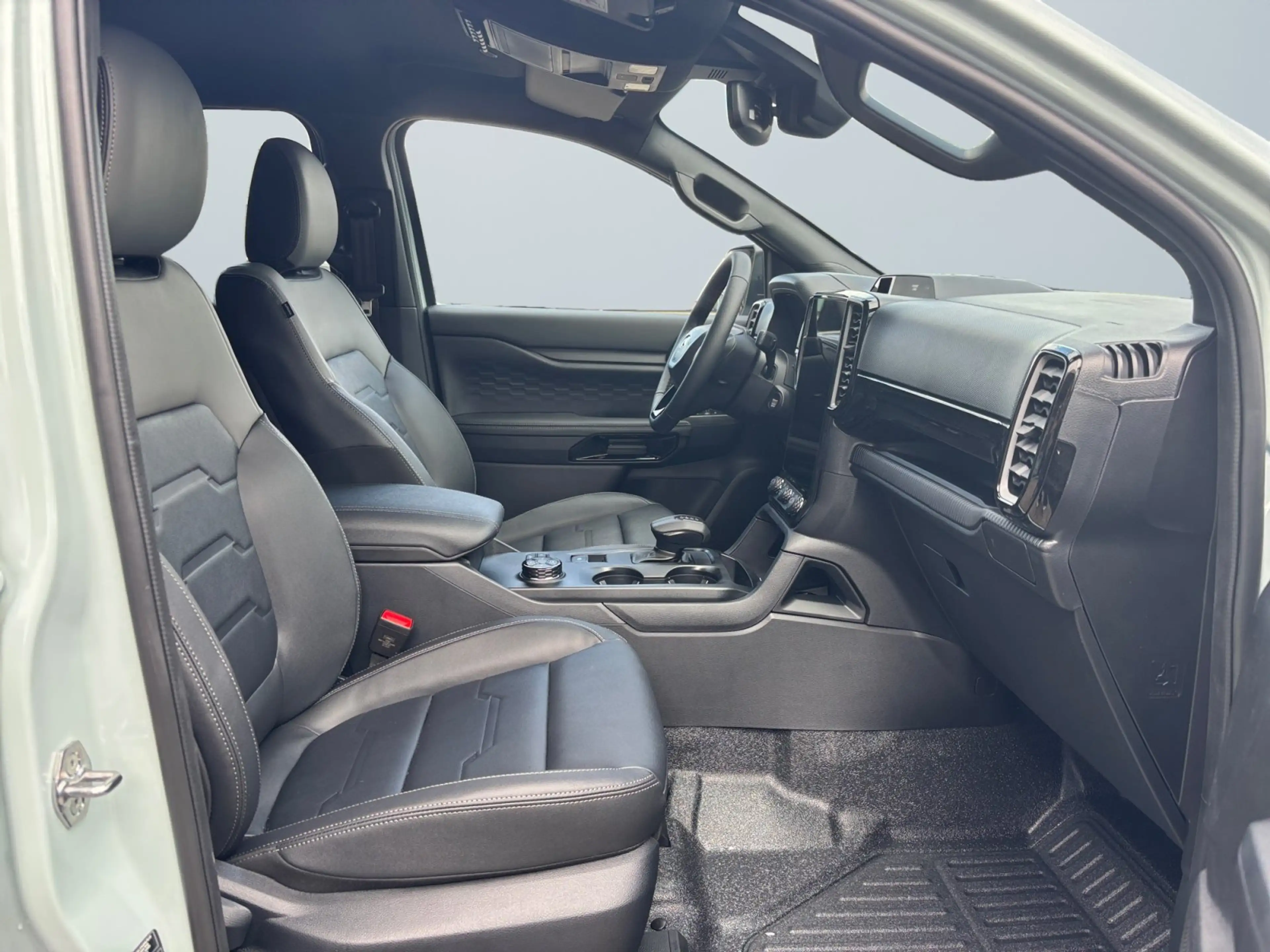 Ford Ranger Limited 3.0 V6 Abstandstempomat — photo 10