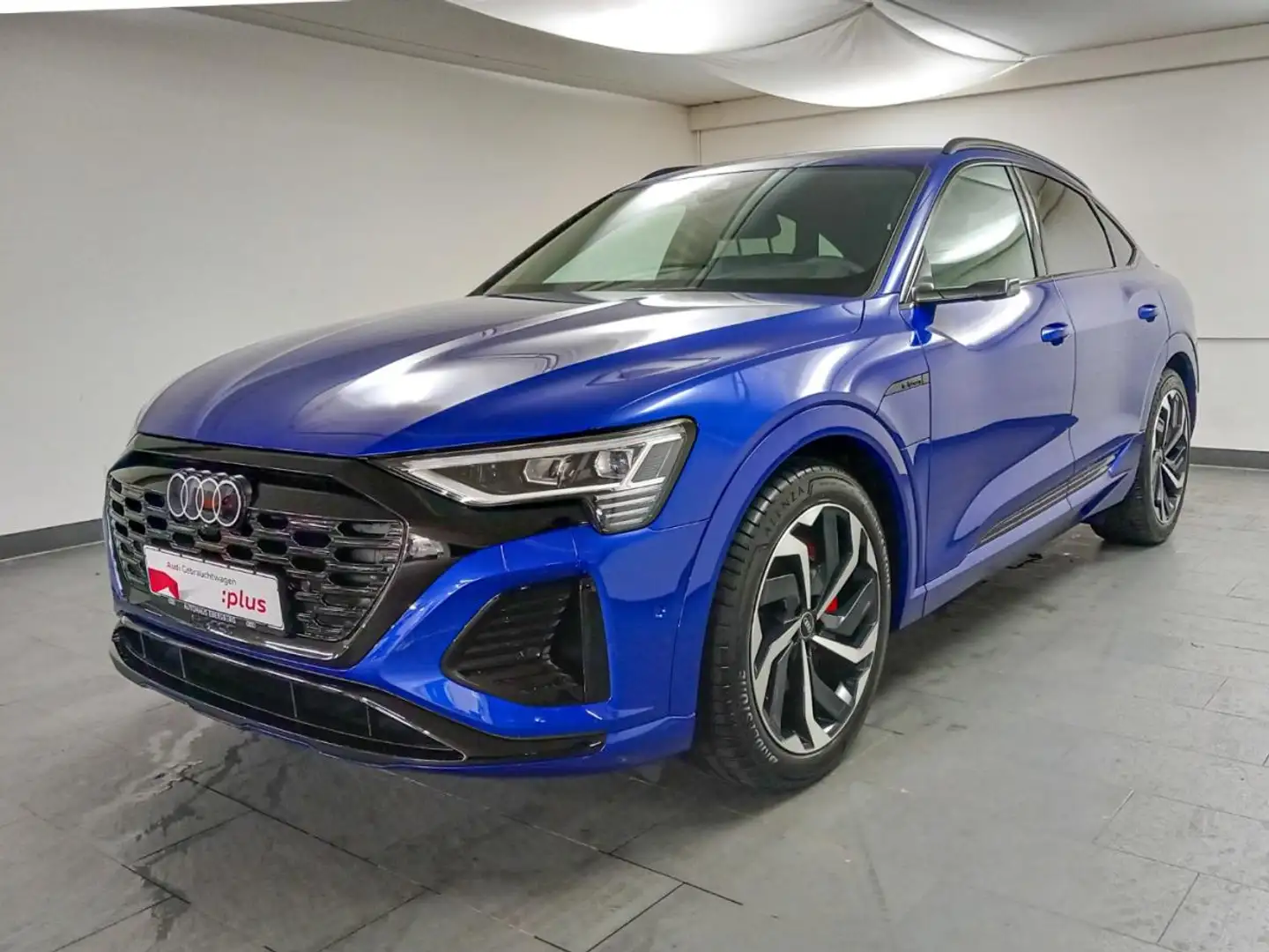 Audi Q8 e-tron Sportback S line 55 e-qu 5JGar 2xLaden HUD Tour St Blau - 2