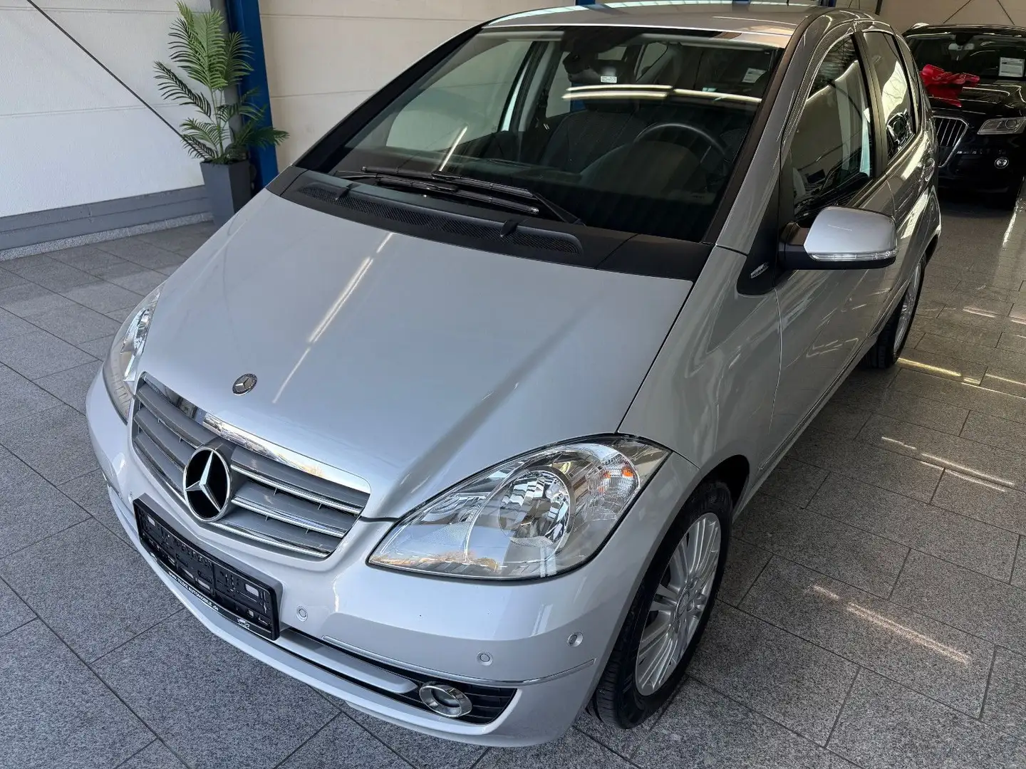 Mercedes-Benz A 160 *AUTOMATIK*ELEGAN*TMP*PTS*S-HEFT*SHZ*T-LEDE Silber - 2