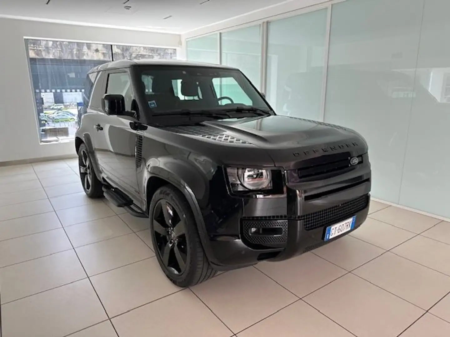 Land Rover Defender 90 5.0 V8 525 CV AWD Auto Nero - 1