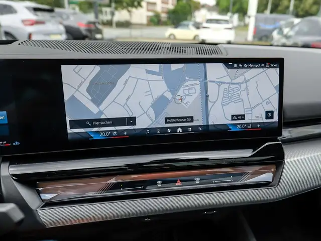 BMW 5 Series view 13