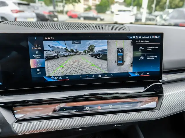 BMW 5 Series view 15