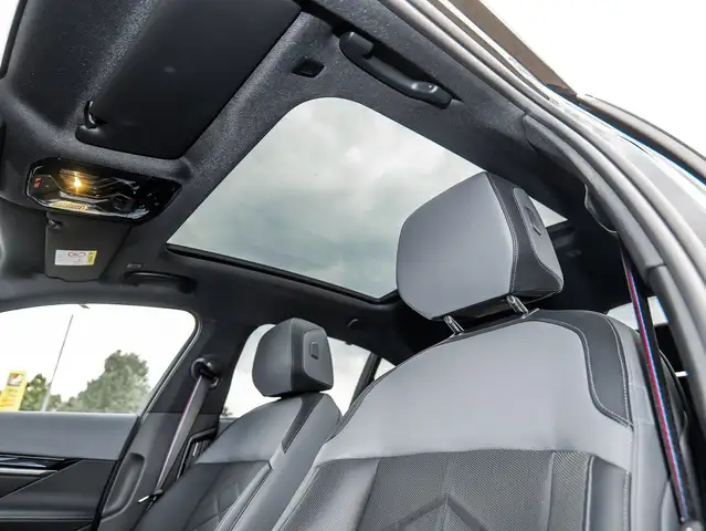 BMW 5 Series view 12