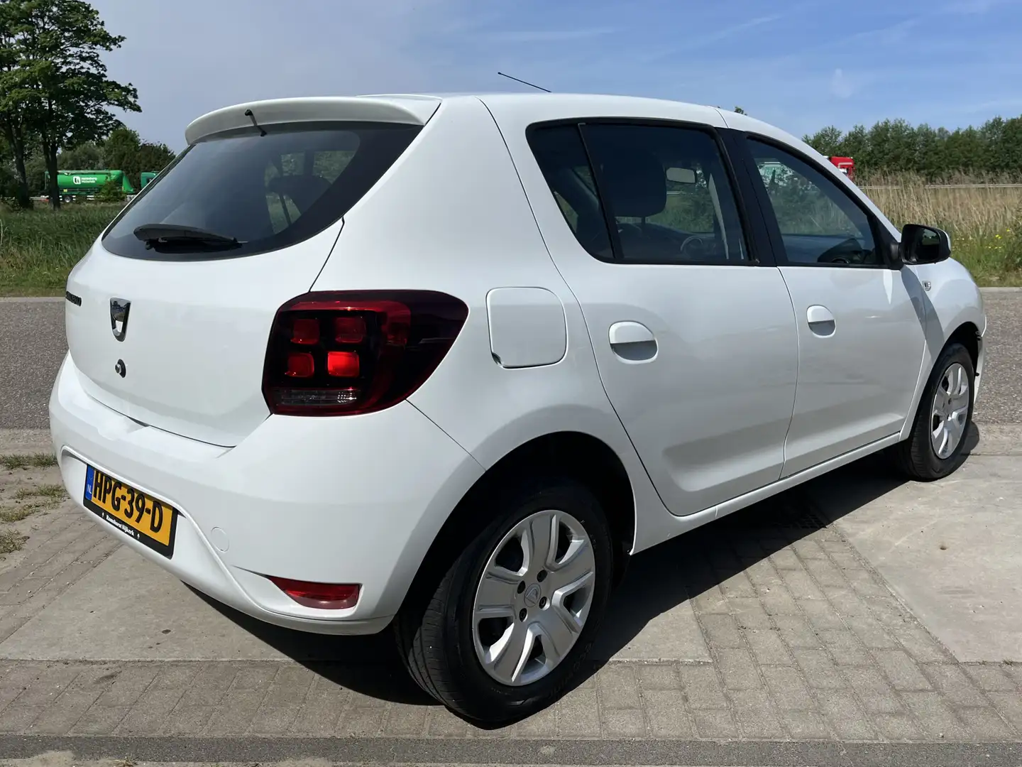Dacia Sandero 1.0 SCe Laureate / Apple Carplay - Android Auto / Wit - 2